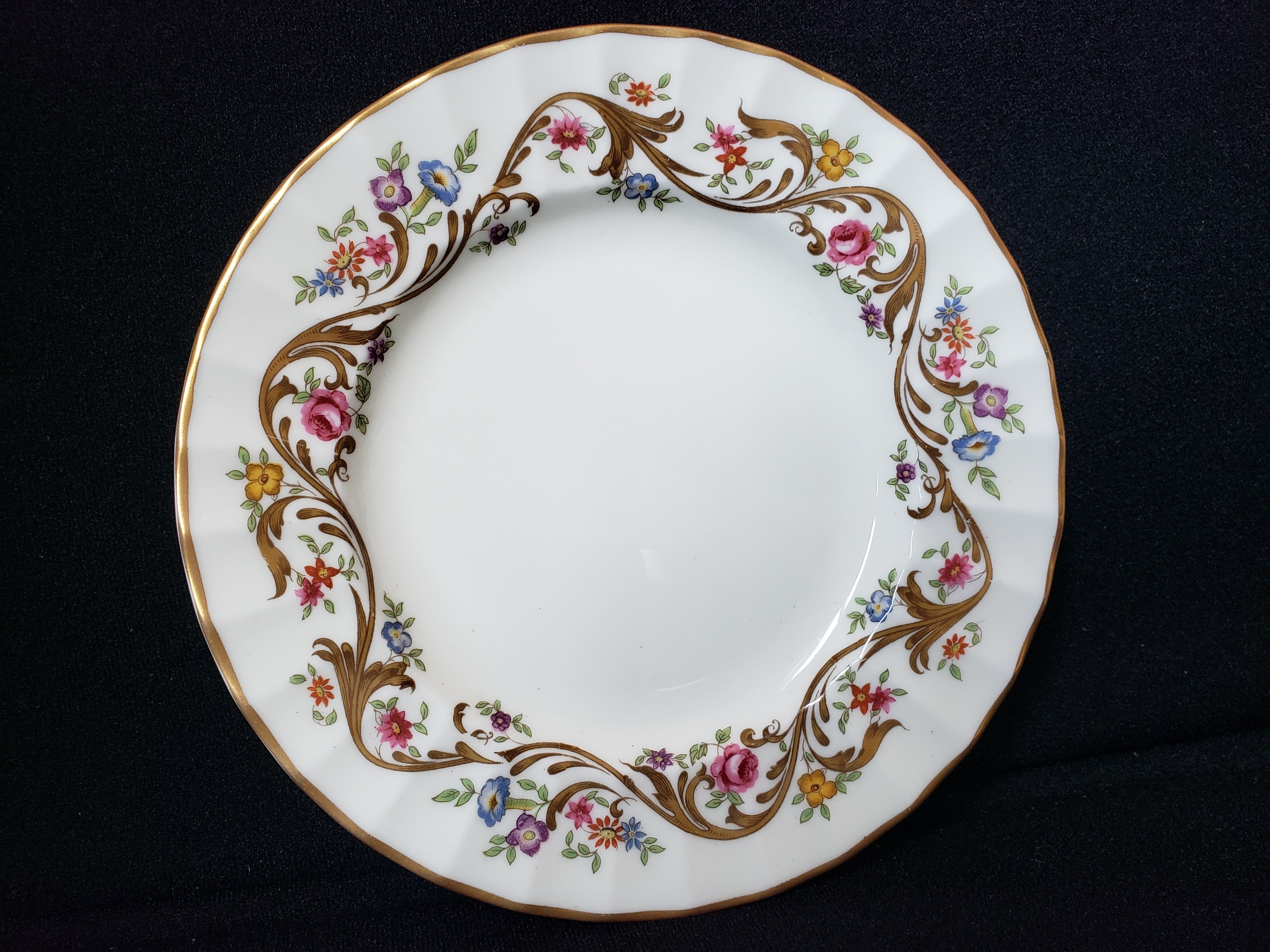 Vintage Royal Worcester Bread or Dessert Plate 6" (lot 2086)