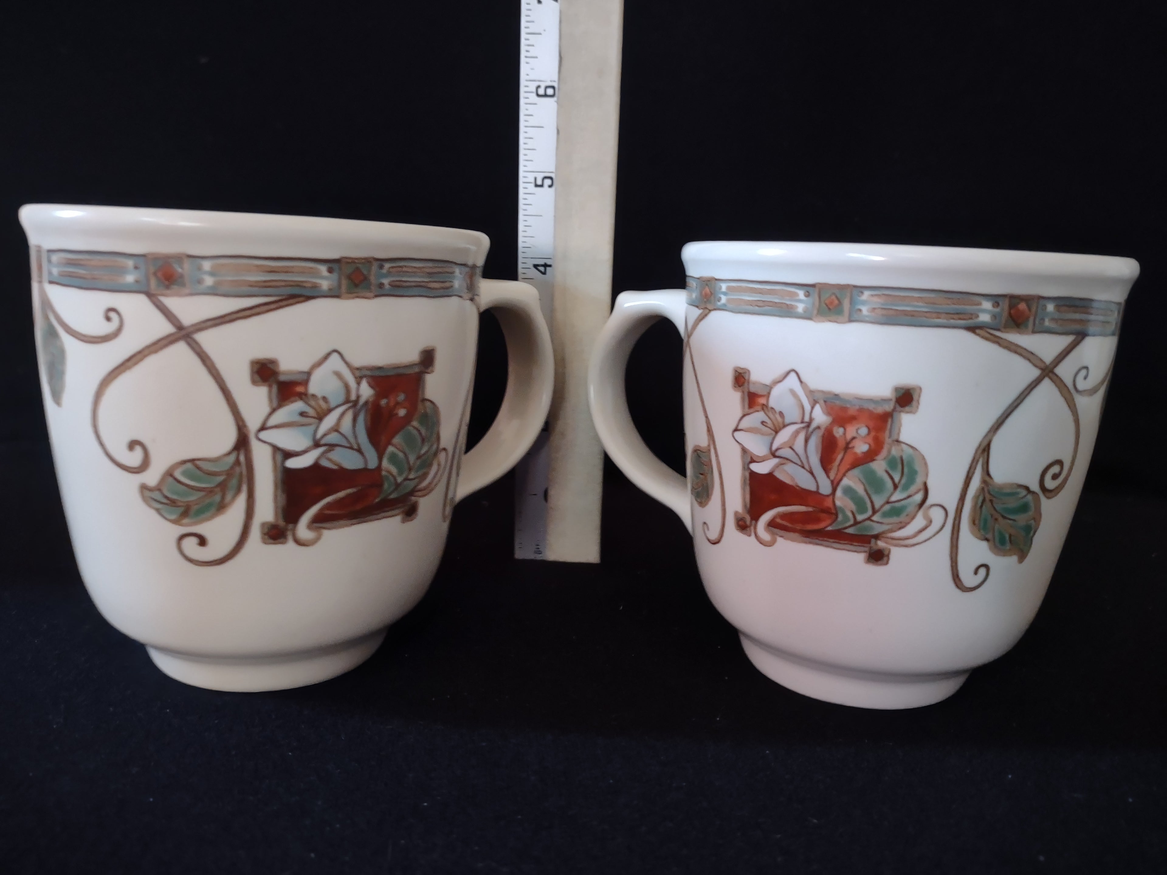 Vintage Pfaltzgraff USA Coffee Mug Mission Flower Set of 2 (lot 5267)