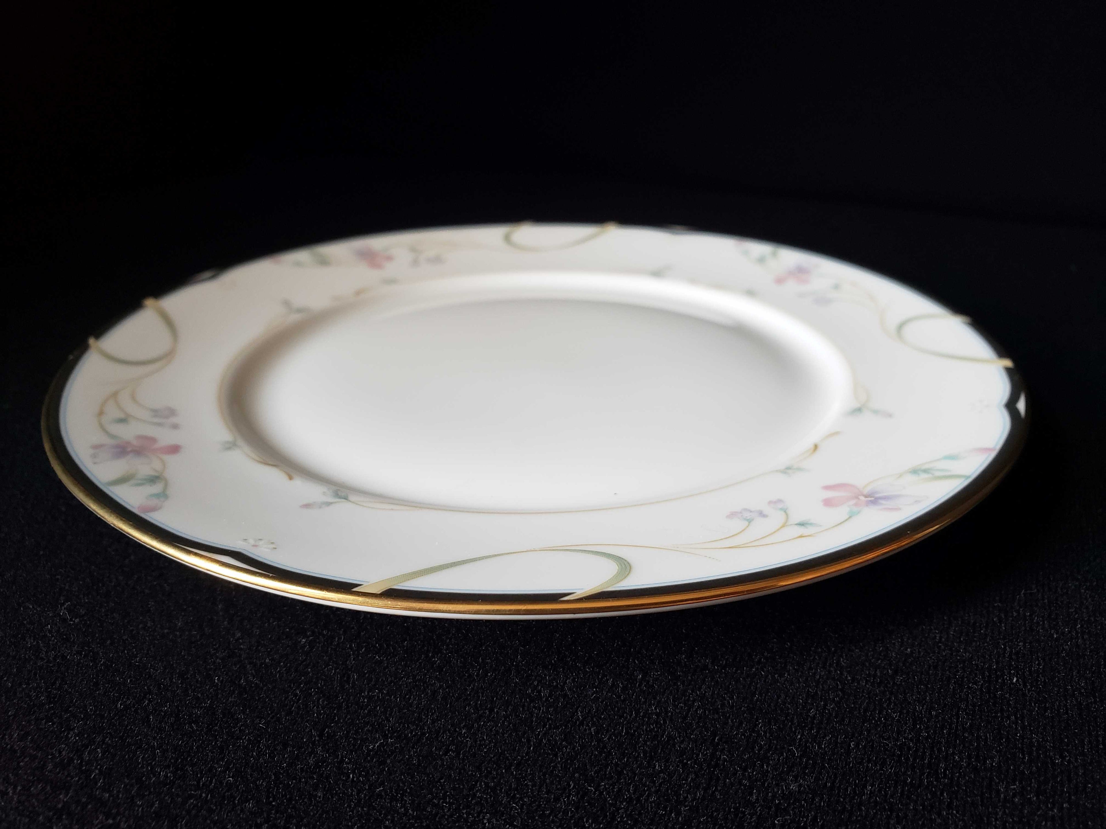 Vintage Lenox Debut Collection Constance Fine Bone Dessert Plate 8" (lot 1913)