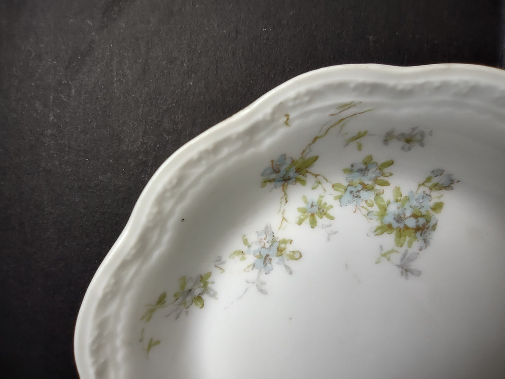 A L Limoges French Cottage Shabby Chic Blue Flower Cranberry Bowl 5"(lot 1097)