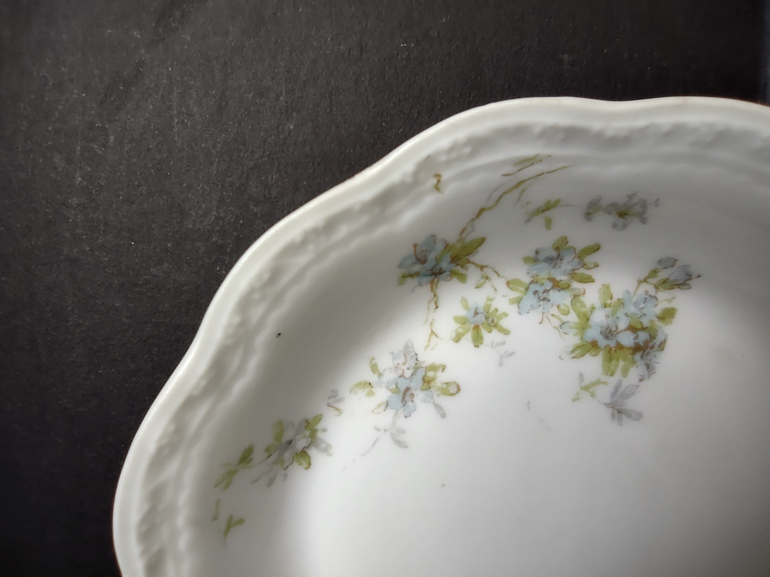 A L Limoges French Cottage Shabby Chic Blue Flower Cranberry Bowl 5"(lot 1097)