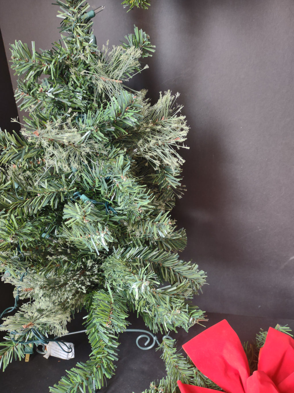 Christmas Artificial 24"Light Up Tree Garland Poinsettia Wreath (lot 1223)
