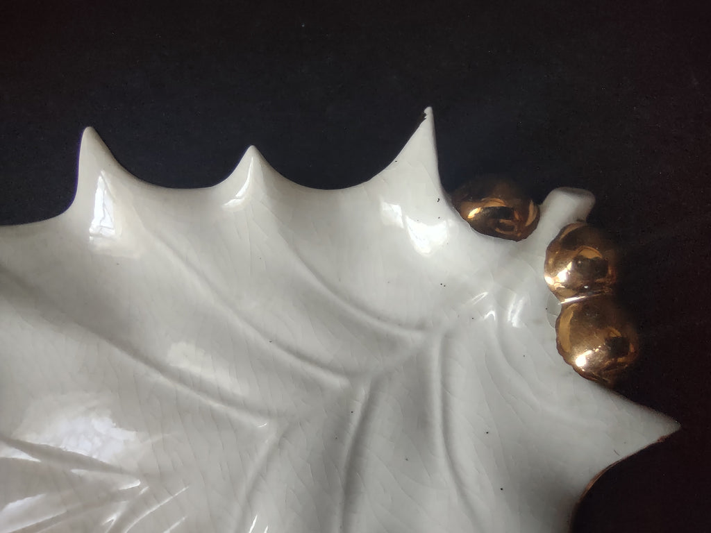 Vintage Three 3 x Ceramic White Gold Holly Leaf Dish (lot 1162)