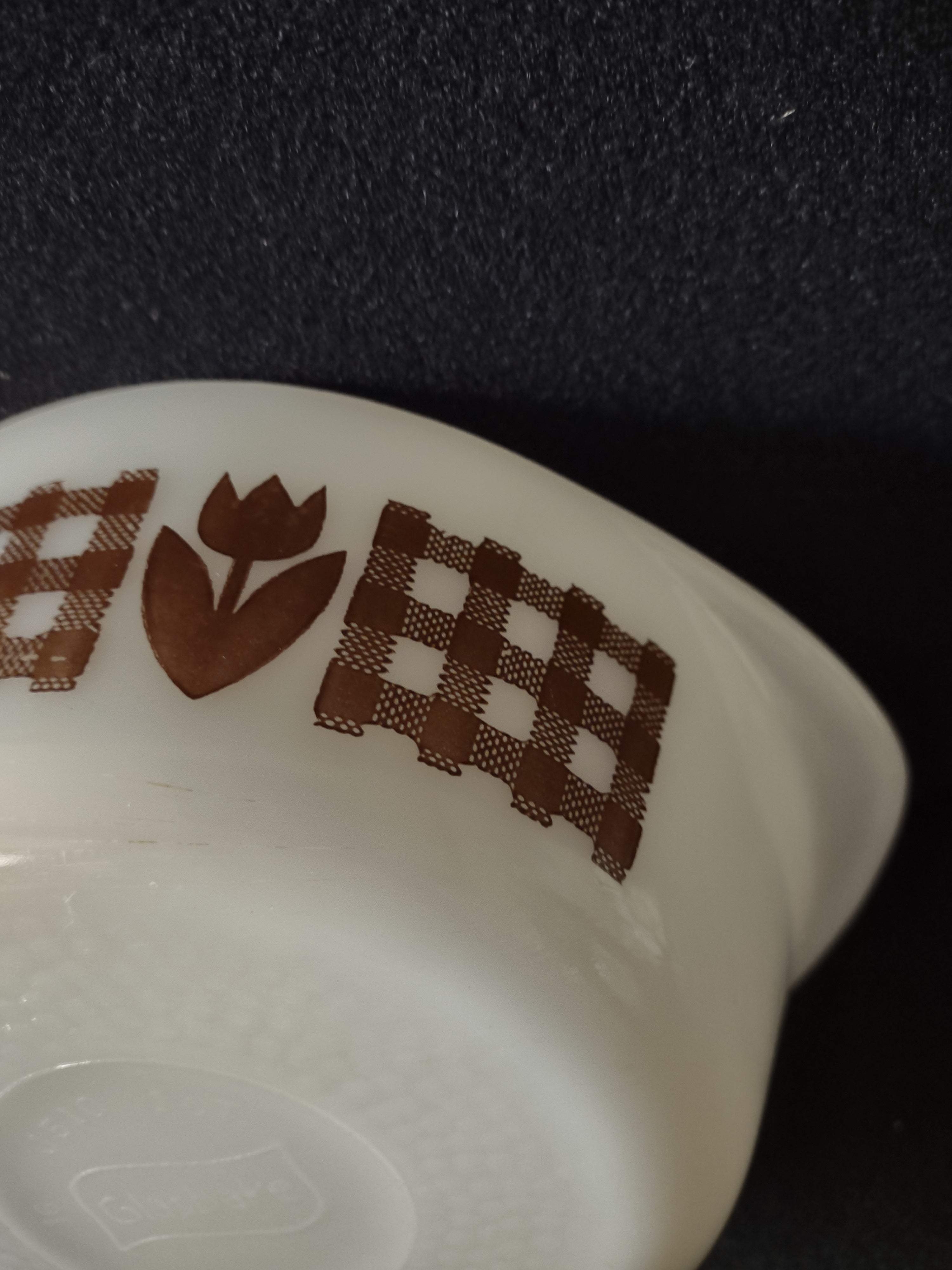 Vintage Glasbake 1 Qt Round Casserole Dish Brown Gingham Tulip (Lot 5240)