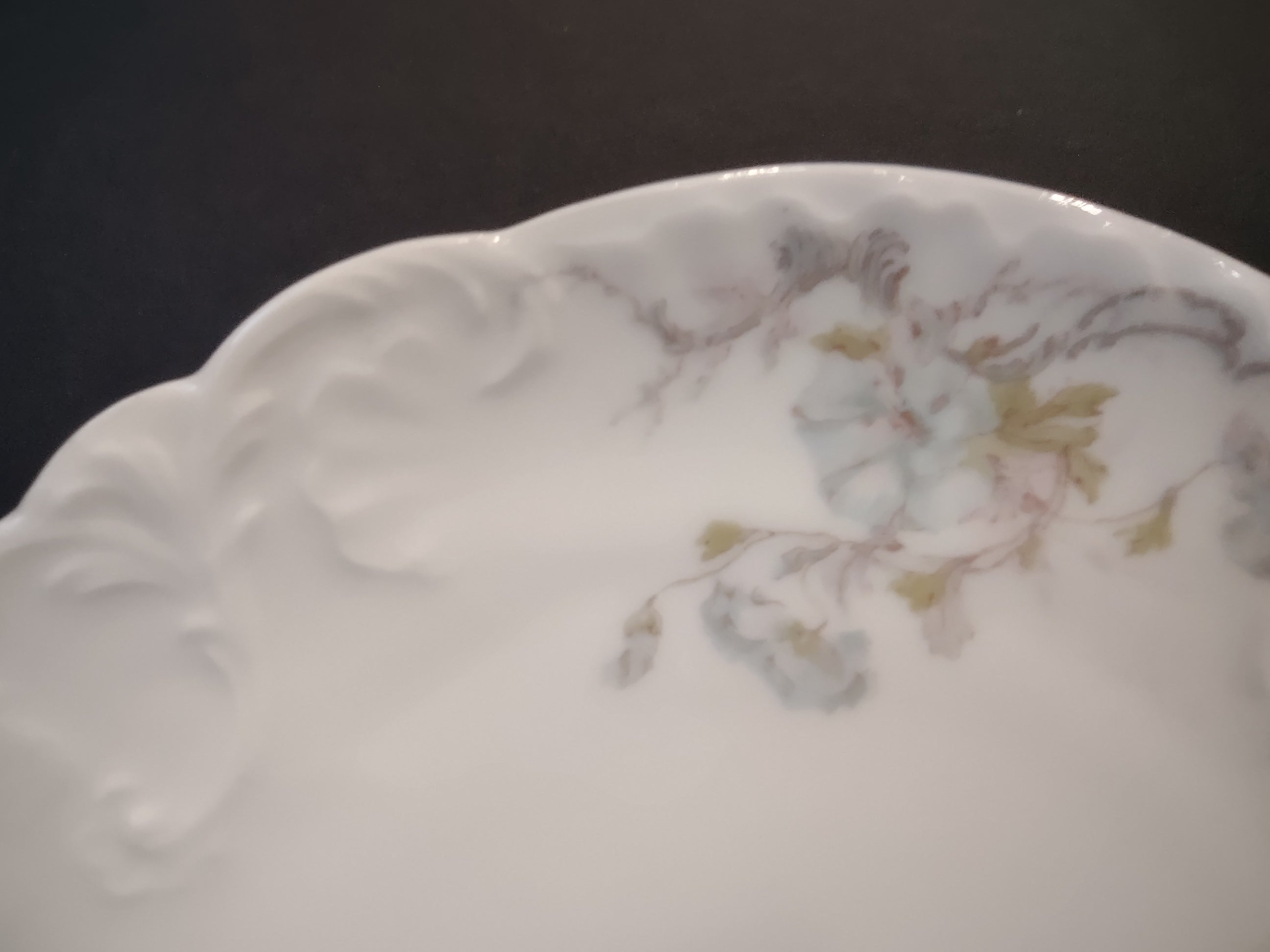 A L Limoges Set Luncheon & Dessert Plate Blue Daisy Flower (lot 1086)