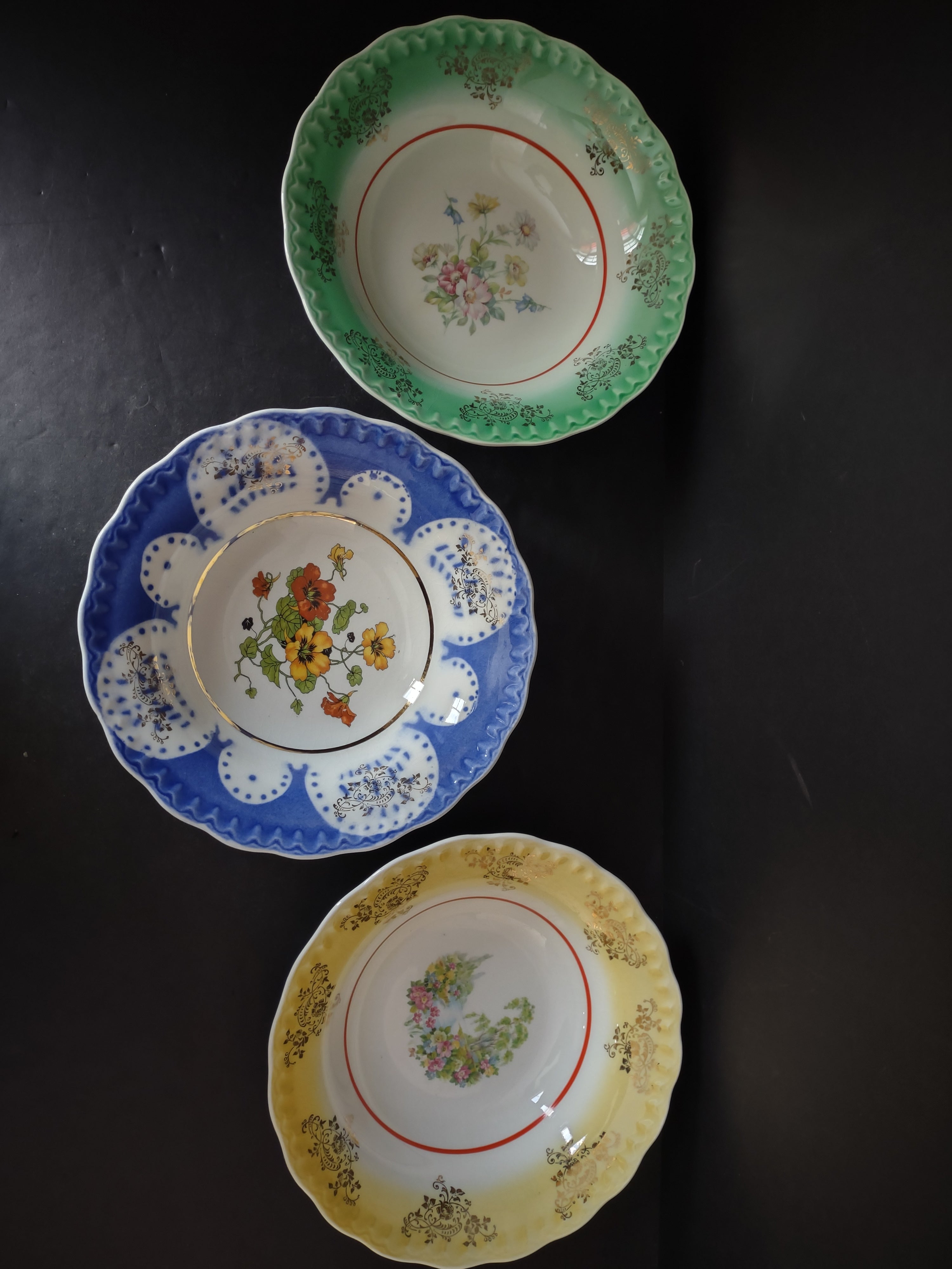 Vintage 9.5" Serving Bowl x 3 Green Yellow Blue Gold Trim Floral (Lot 5043)