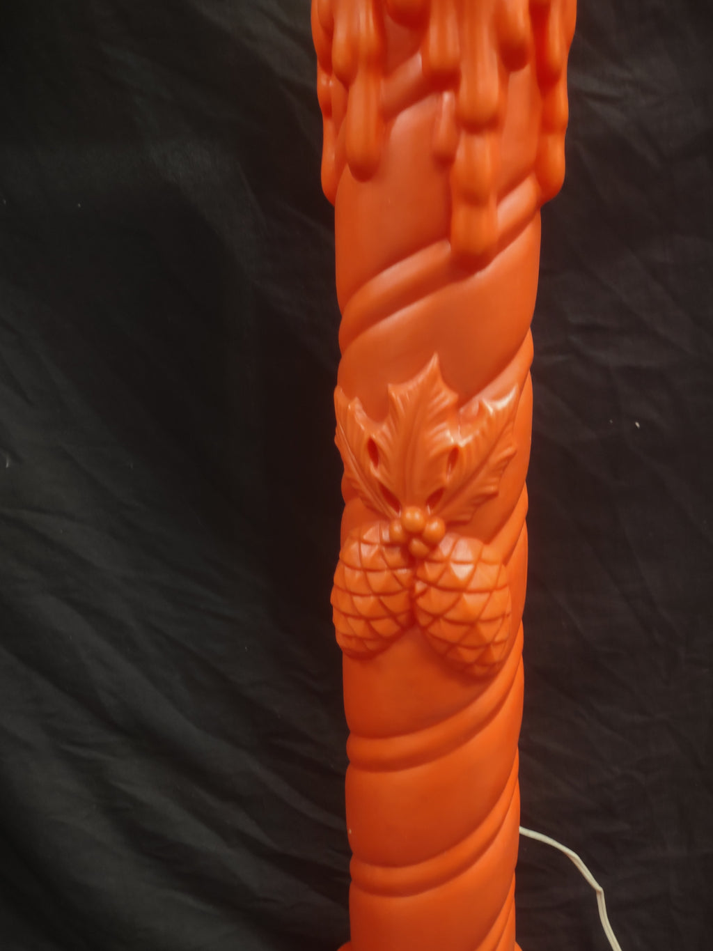 Vintage Christmas Blow Mold Candle Pine Cones Light Up 36" (lot 2320)