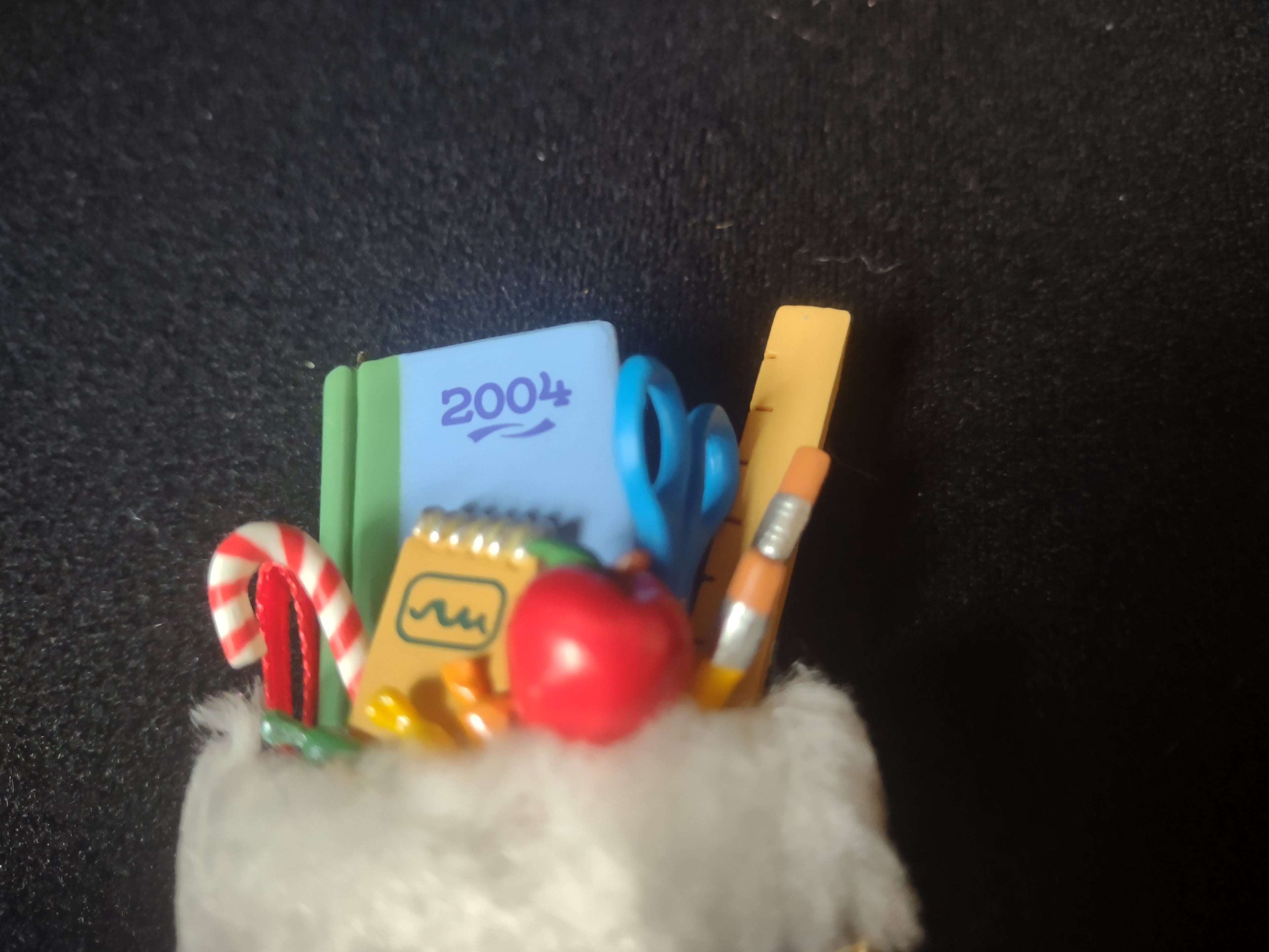 Hallmark Keepsake Christmas Tree Ornament 2004 Teacher (lot 1692)