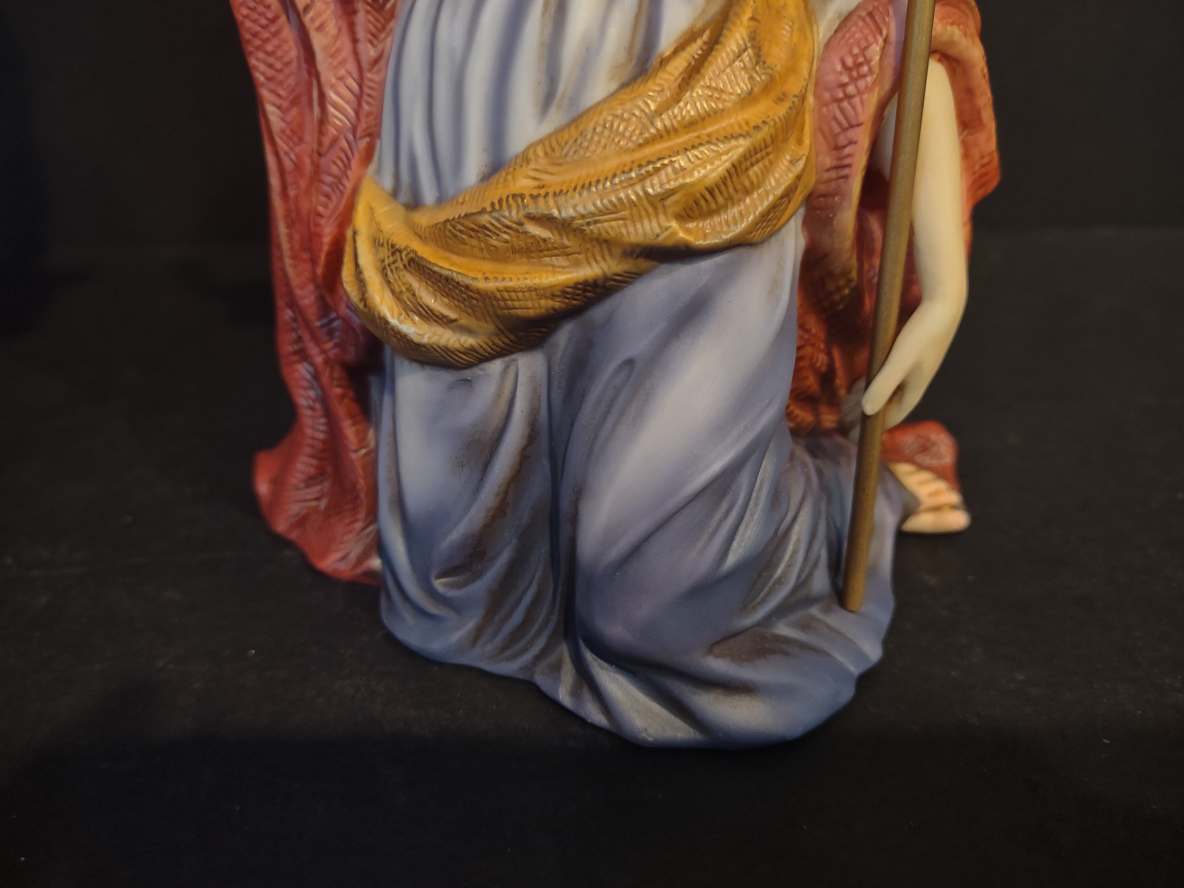 Christmas Collectible Porcelain Nativity Set of 2 Angels (lot 1328)