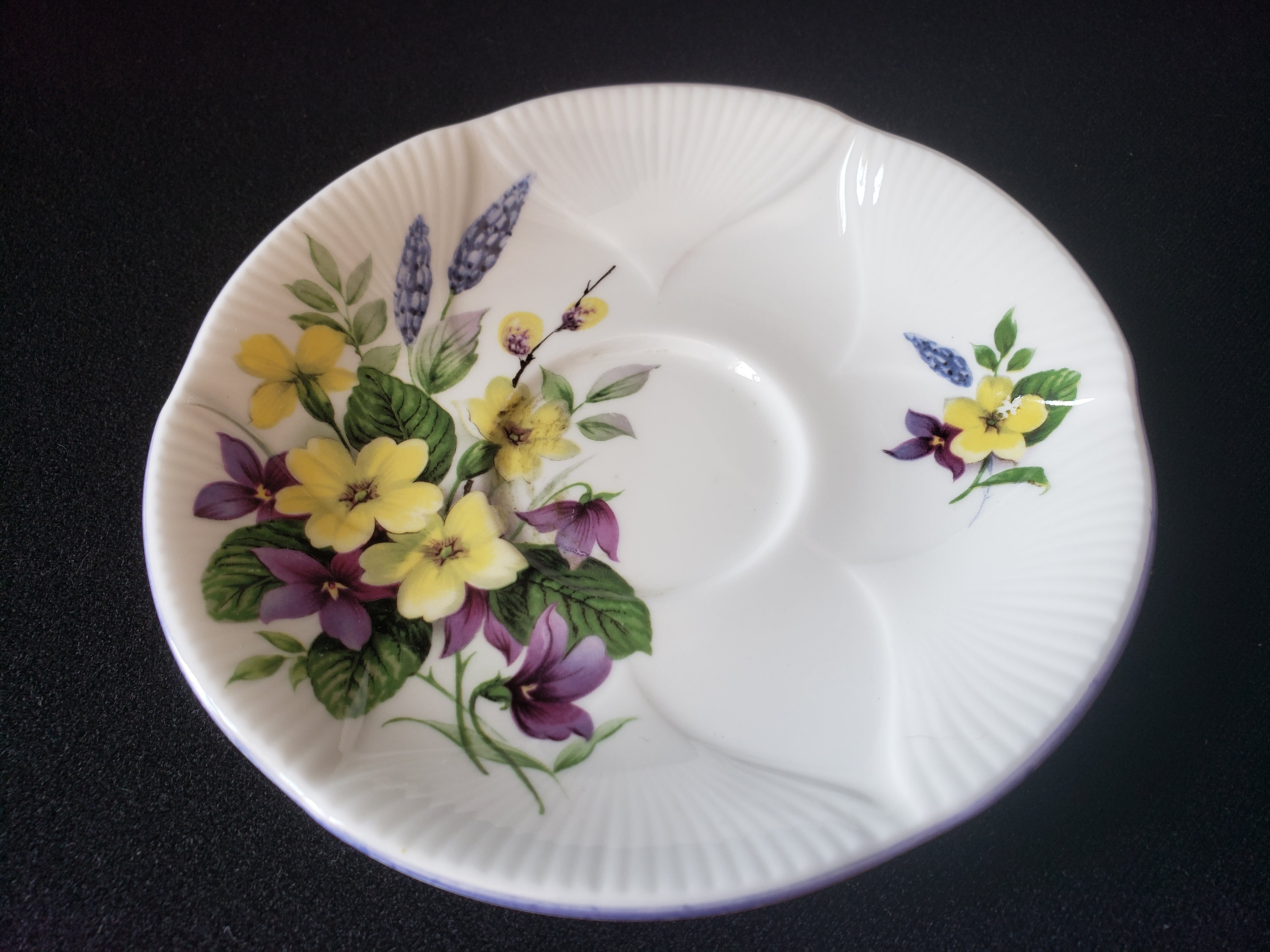 Vintage Royal Albert Bone China Duchess Purple Violet Saucer ONLY (lot 2016)