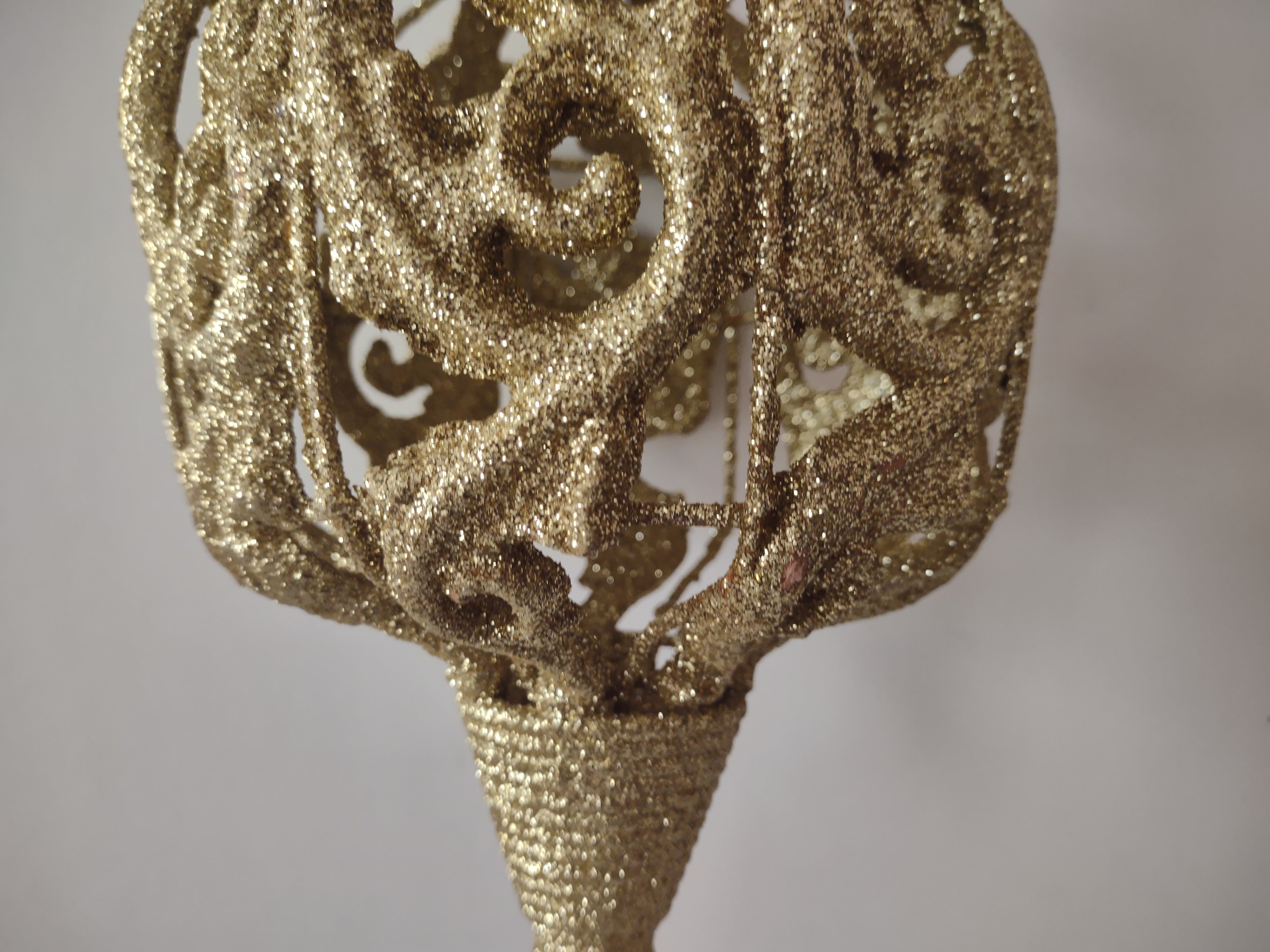 Christmas Holiday Large Ornate Golden Ornament (lot 1286)