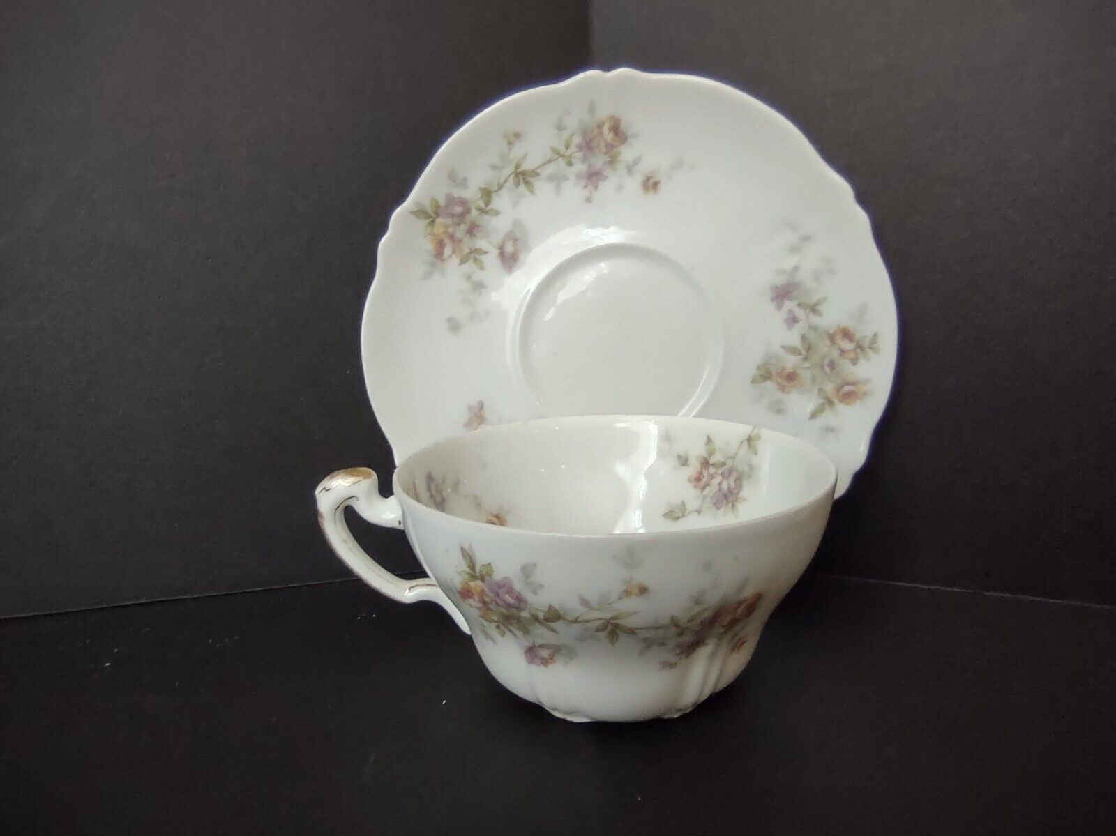 Haviland Limoges France Purple Yellow Rose Gold Trim Teacup & Saucer (lot 711)