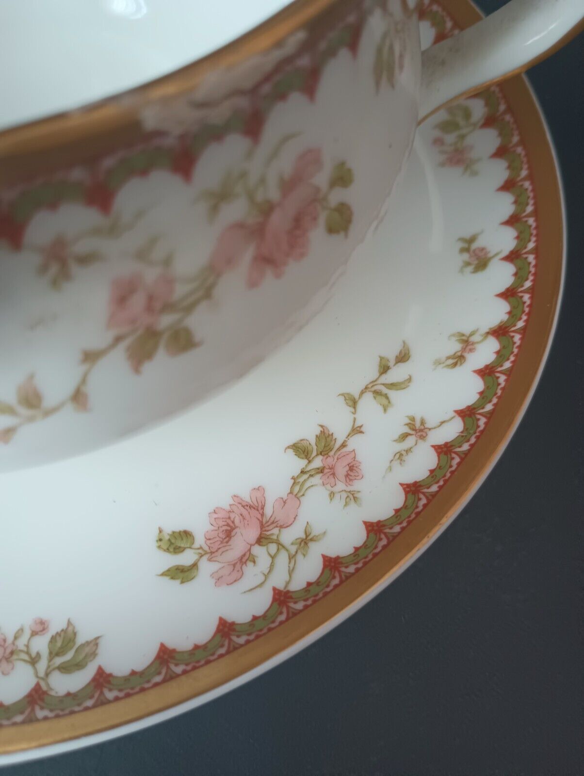 Haviland France Limoges Thanksgiving Round Gravy Boat Plate Attached (lot 380)