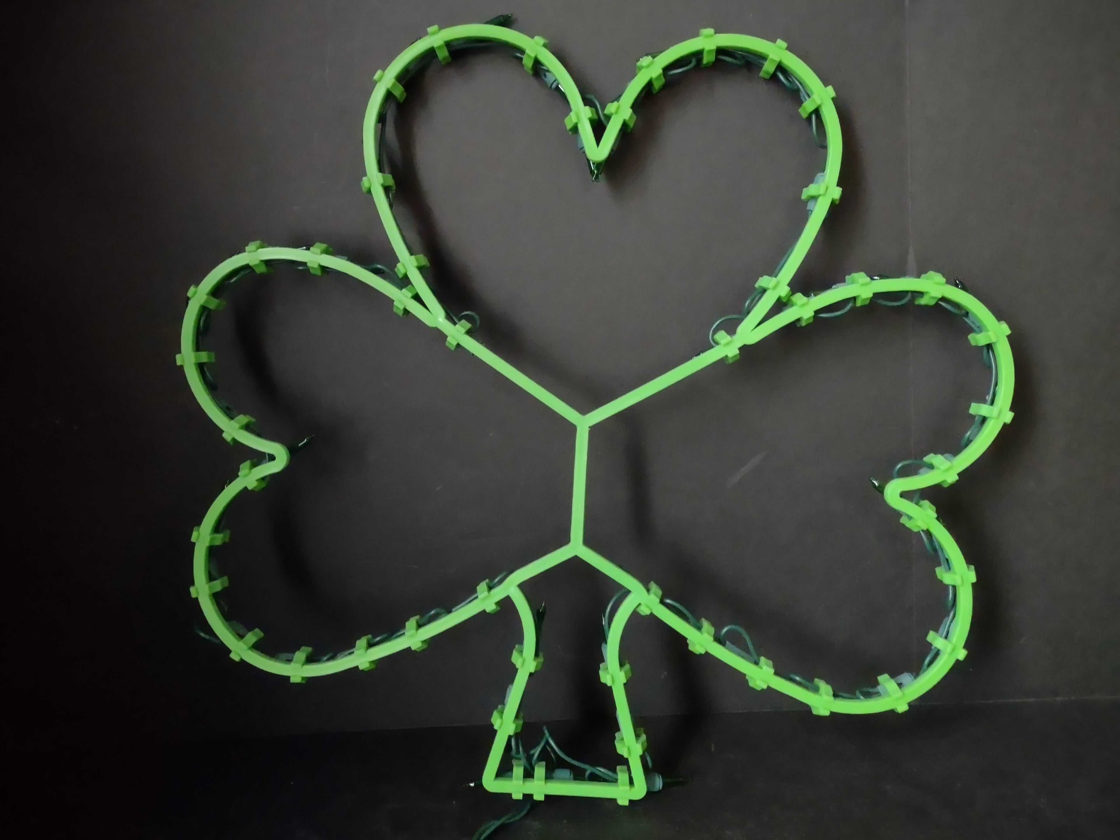 Vintage Kurt Adler Shamrock Sculpture Light Up Window Tabletop (lot 3390)
