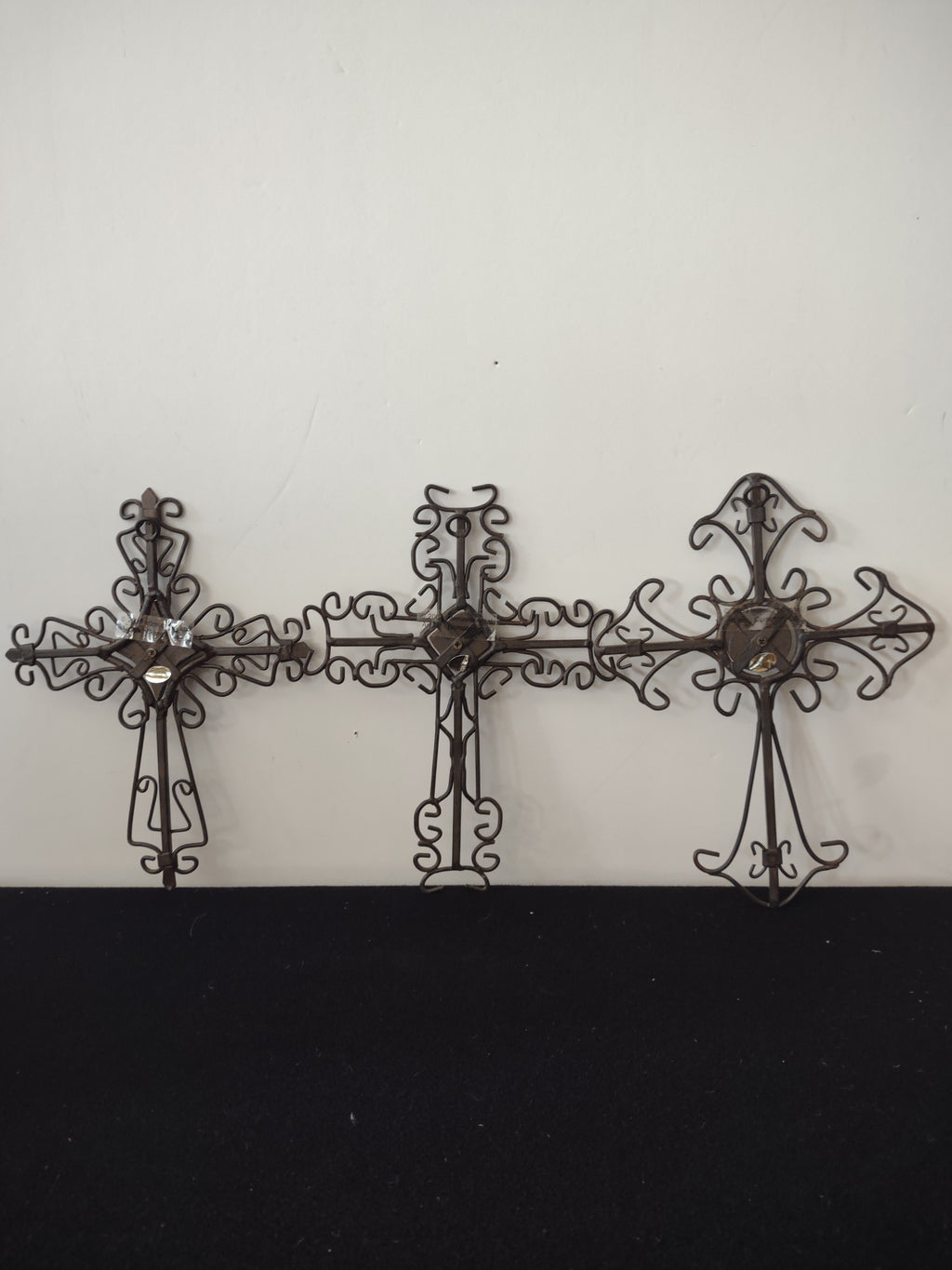 Vintage 3 Metal Crosses Wall Art Fleur De Lis Scrolls (Lot 3811t)