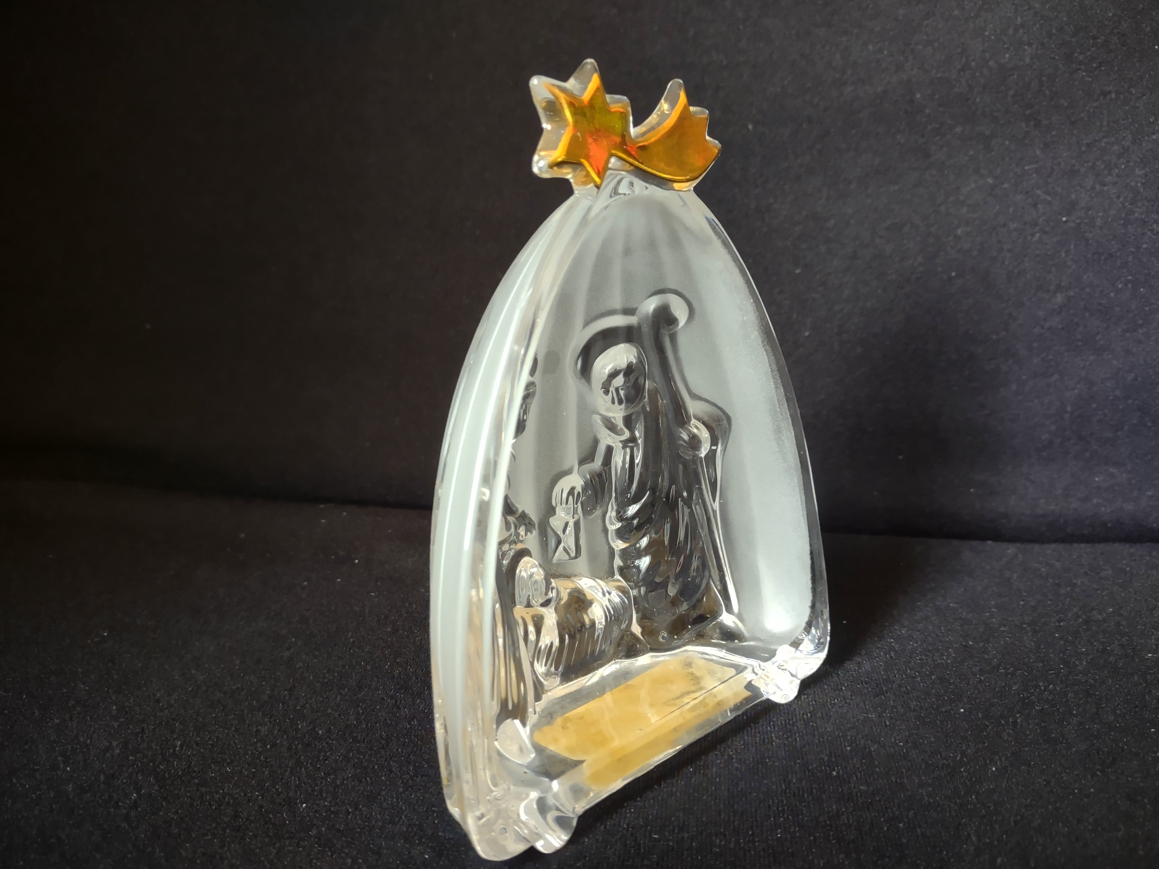 Mikasa Golden Stars Nativity Scene Glass 5" (lot 1581)