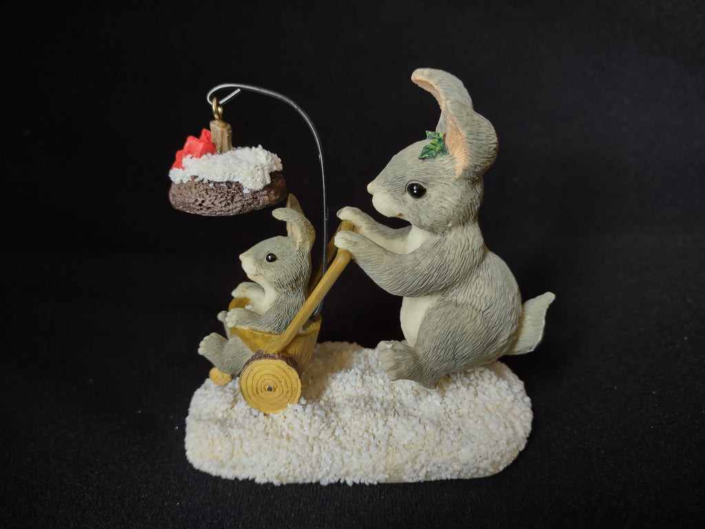 Charming Tails Christmas Stroll Bunnies Fitz and Floyd (lot 1734)