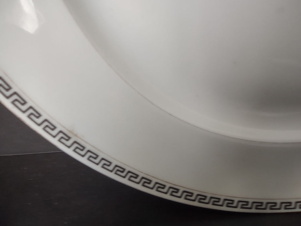 T & V Limoges France Dinner Plate Gold Black Decor (lot 1068)