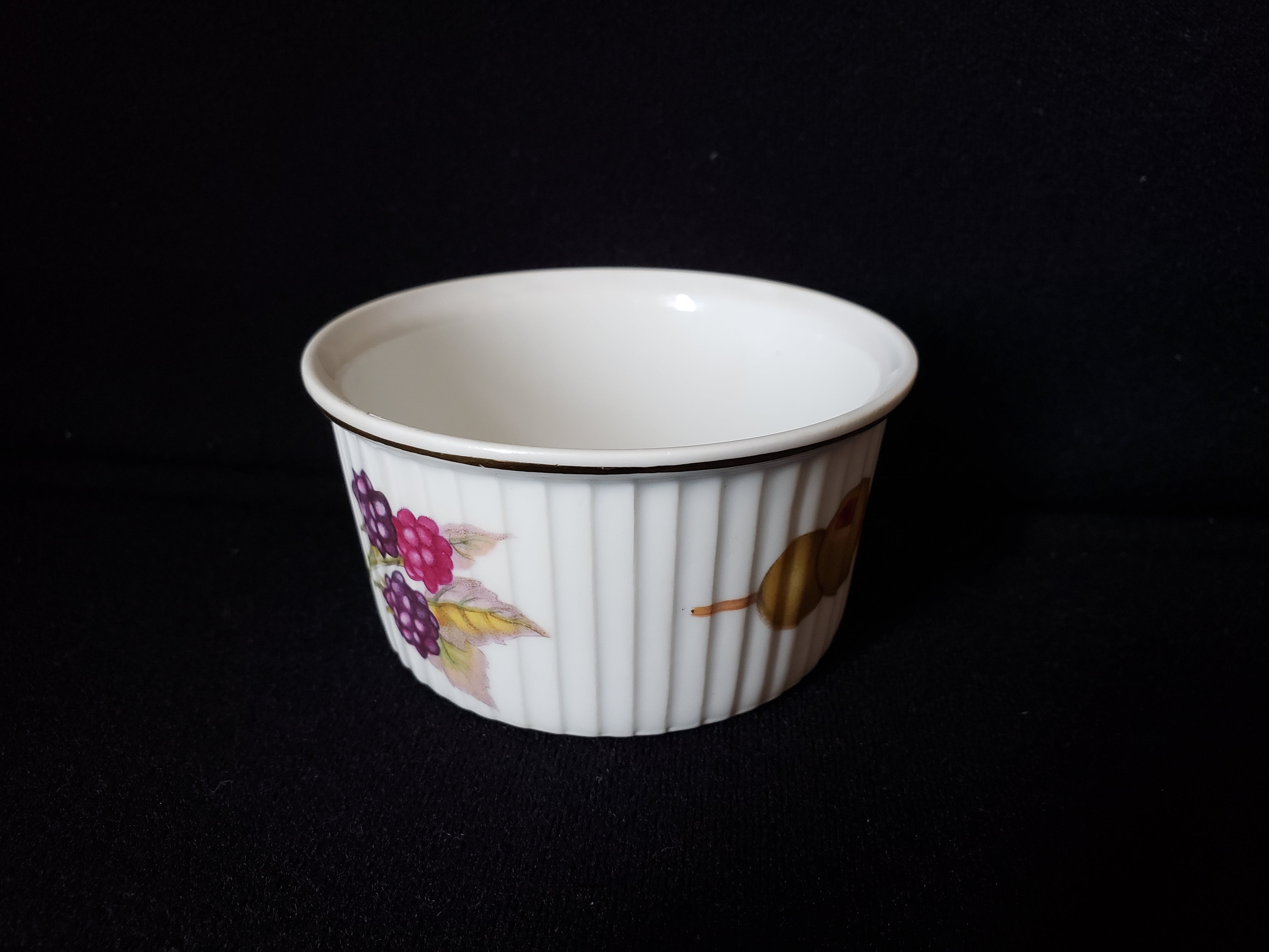 Vintage Royal Worcester Evesham Quiche Souffle Baking Porcelain Dish (lot 2096)