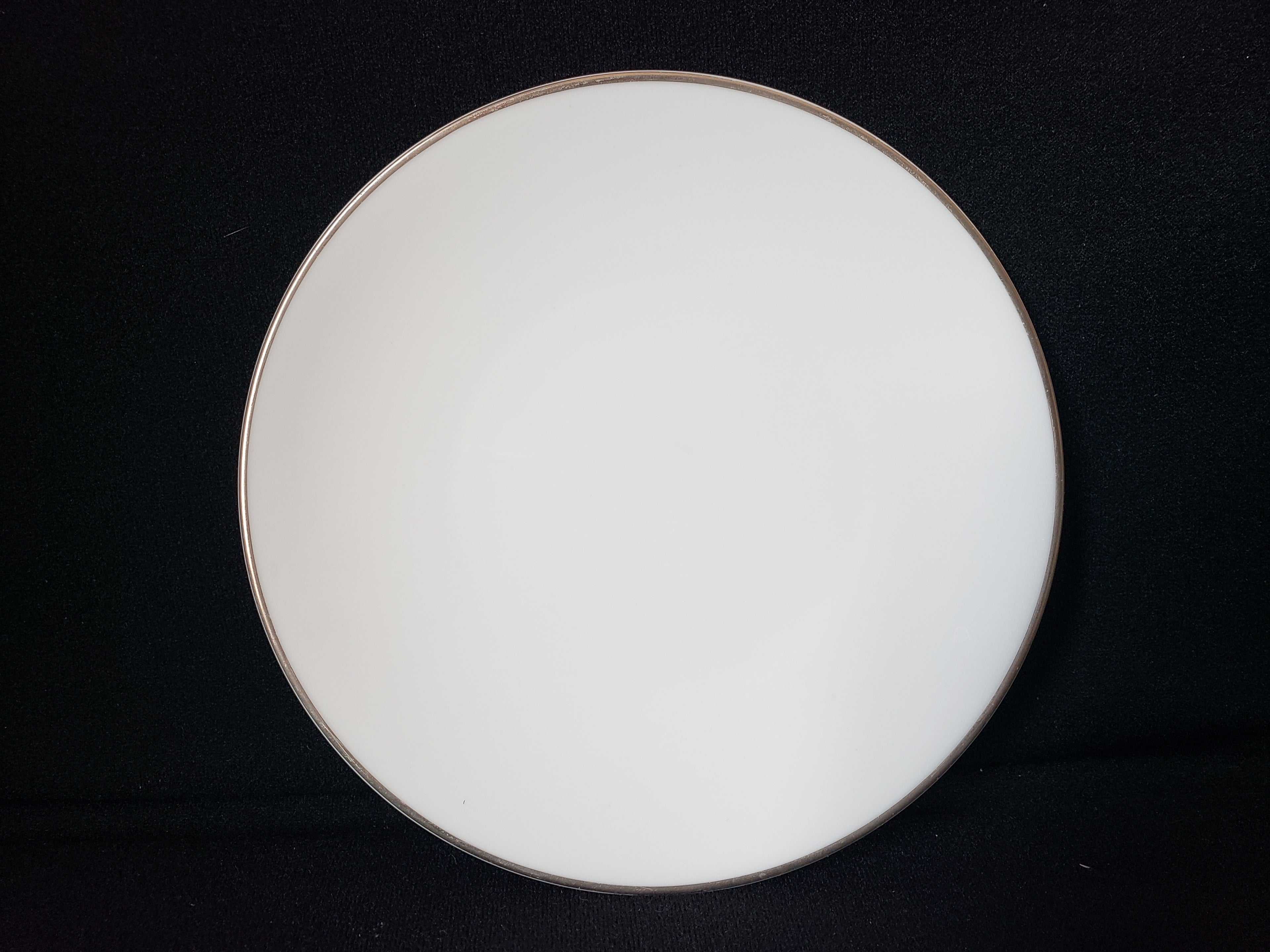 Vintage Royal Worcester White Silver Trim Salad or Luncheon Plate 8" (lot 2109)