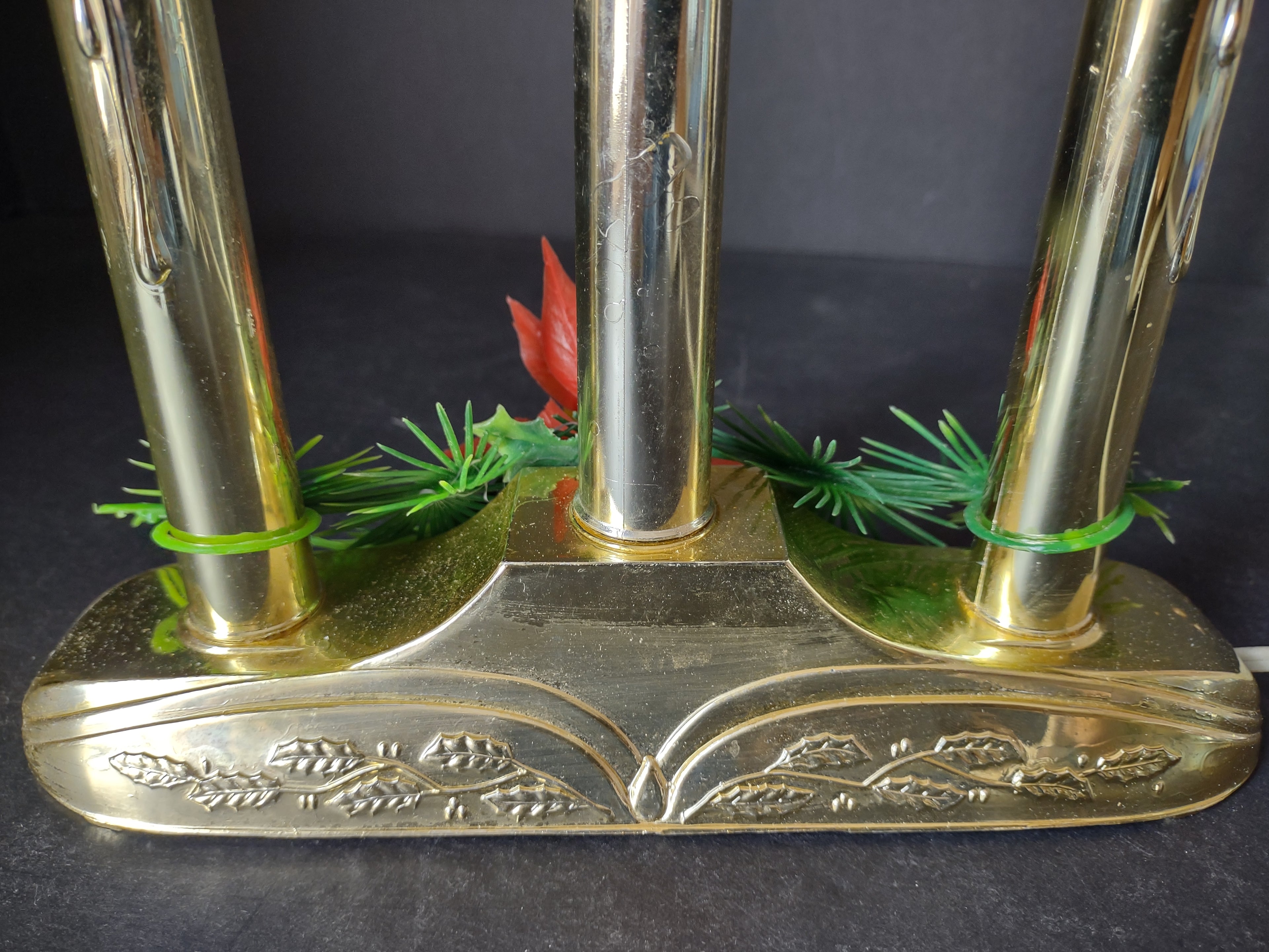 Vintage Candelabra Electric Drip Candle Christmas Golden 3 Lights (lot 2344)