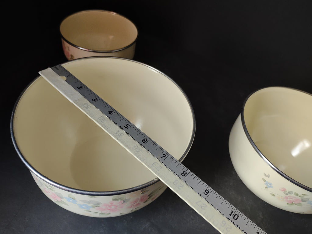 Set of 3 Enameled Mixing Bowls Pink Flowers NO Lids (lot 5310)