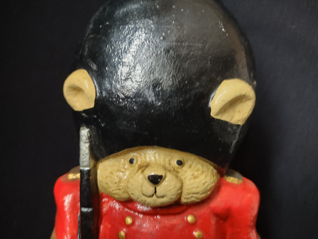 Vintage Upper Deck Bear Cast Iron Doorstop (lot 2583c)