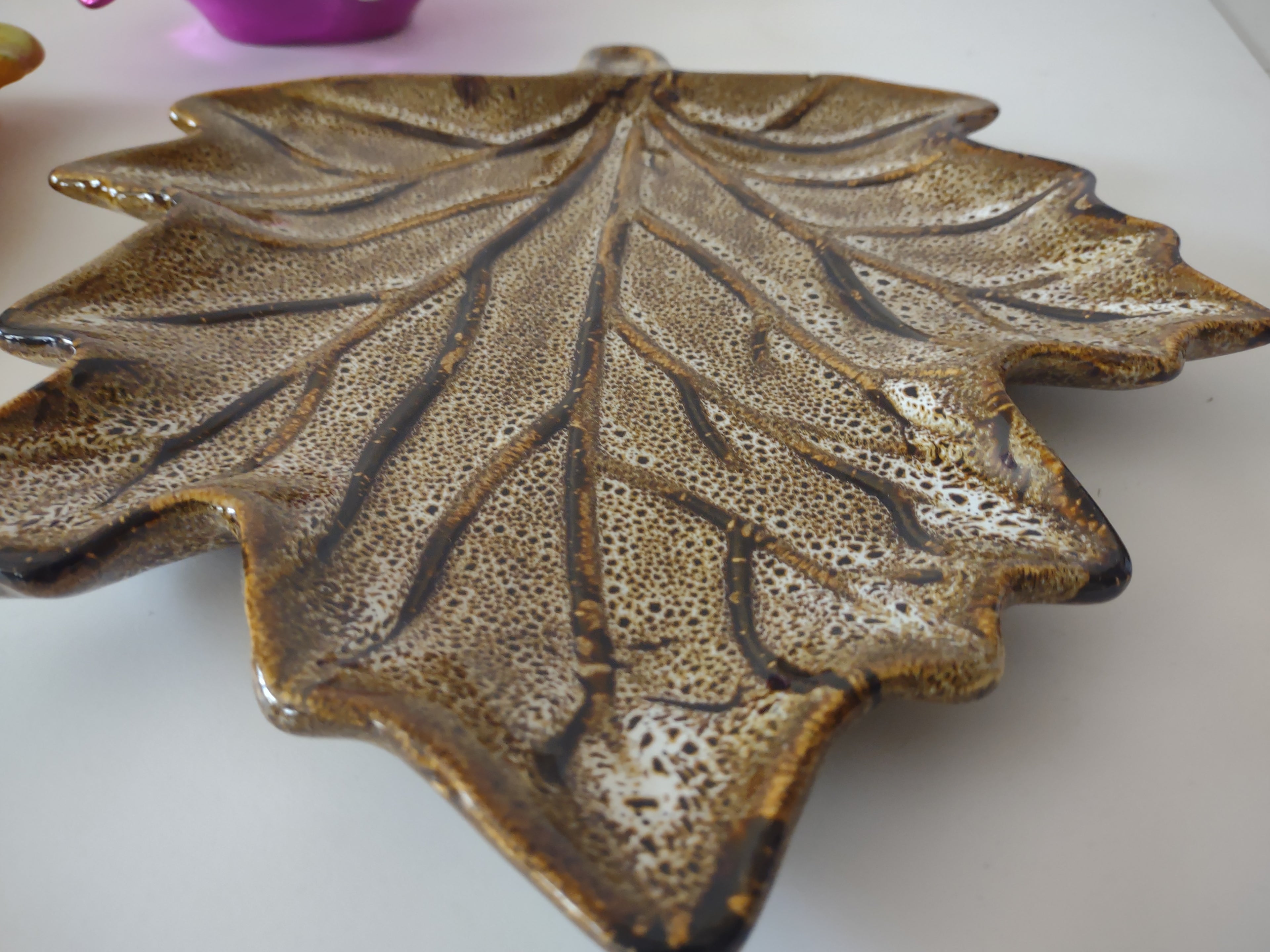 Halloween Fall Pumpkin Leaf Purple Brown Ceramic Decor Plate (lot 1188)
