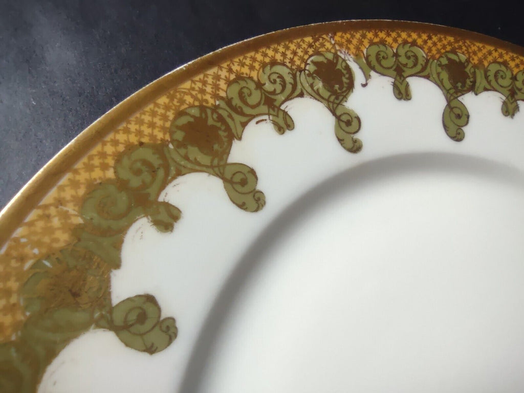 Haviland Limoges Gold Trim Green Design Dinner Plate (lot 626)