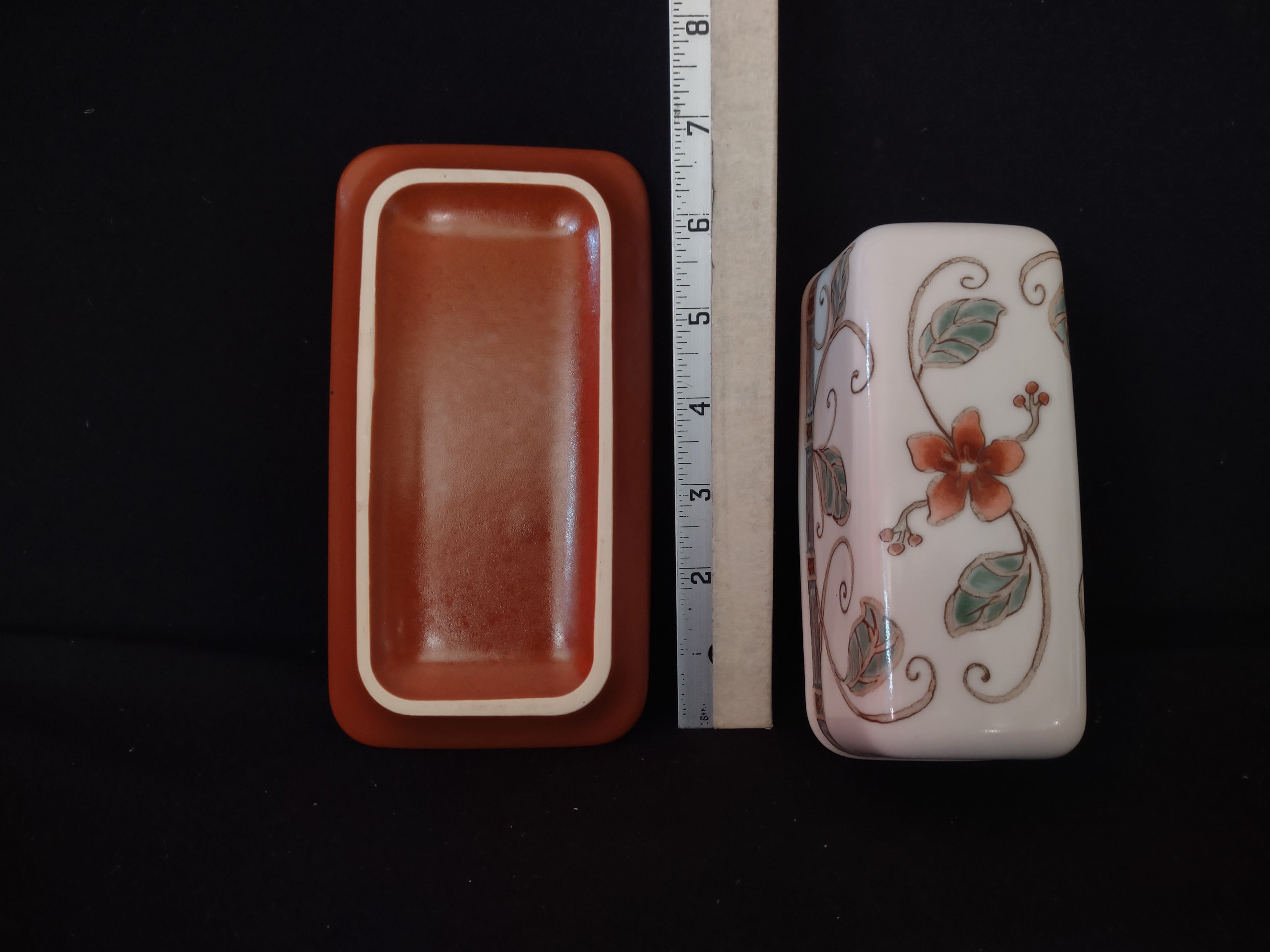Vintage Pfaltzgraff USA Butter Dish Mission Flower (lot 5272)