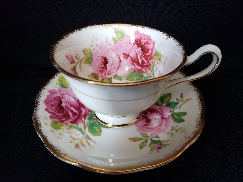 Vintage Royal Albert American Beauty Tea Cup with Saucer (lot 2048)