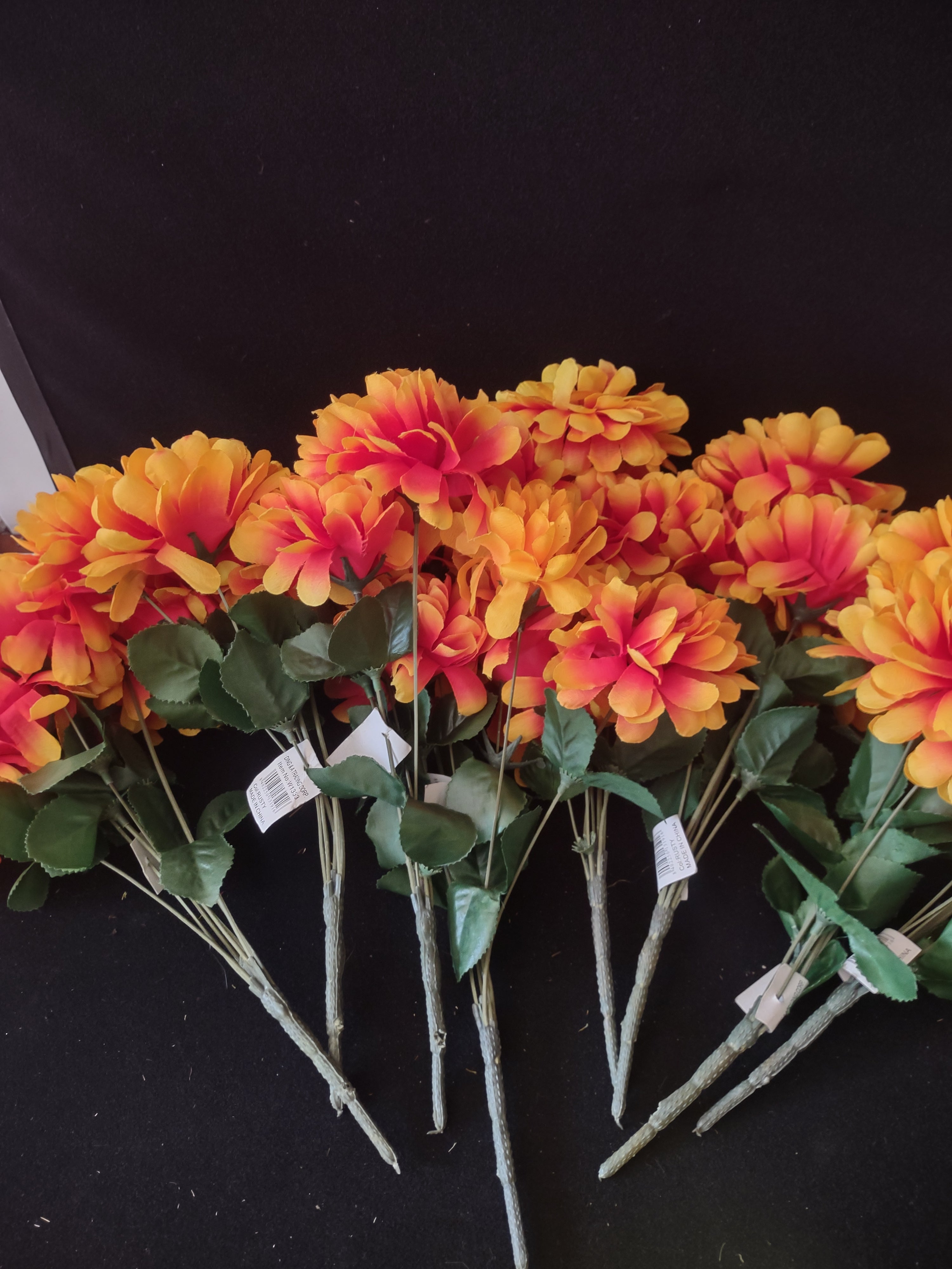 Thanksgiving/Halloween/Fall 8 Orange 3 Yellow Silk Mums & Wall Swag (Lot 3463)