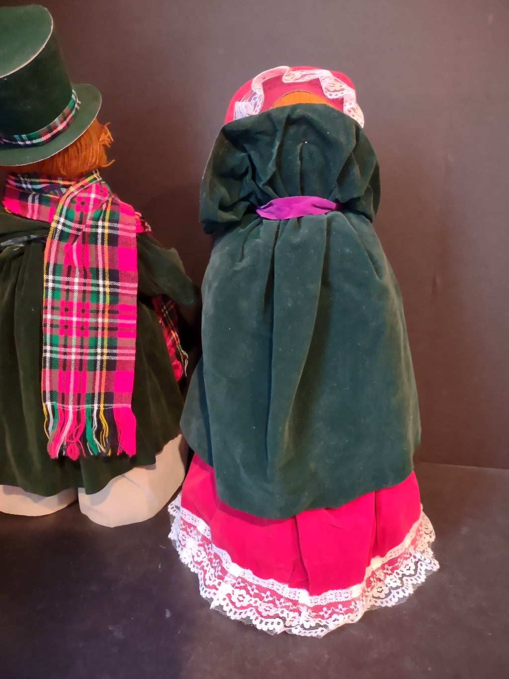 Vintage Christmas Carolers Paper Mache 22" IMPERFECT (lot 3316)