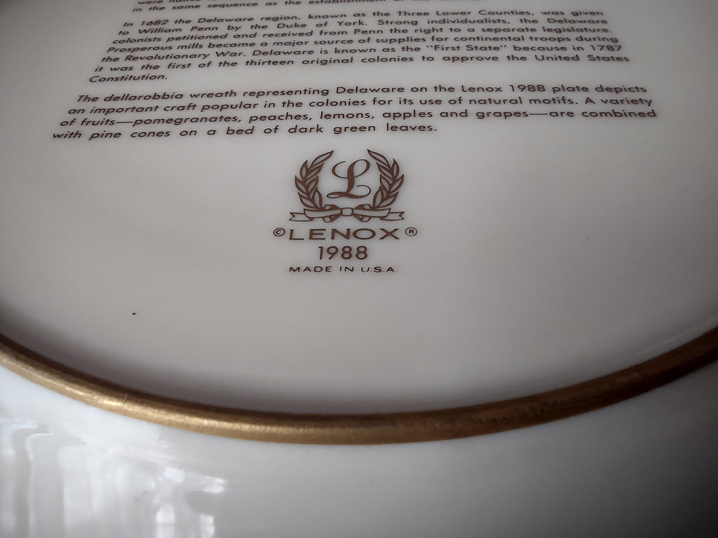 Lenox 1988 Delaware Colony Colonial Christmas Wreath Plate (lot 1136)