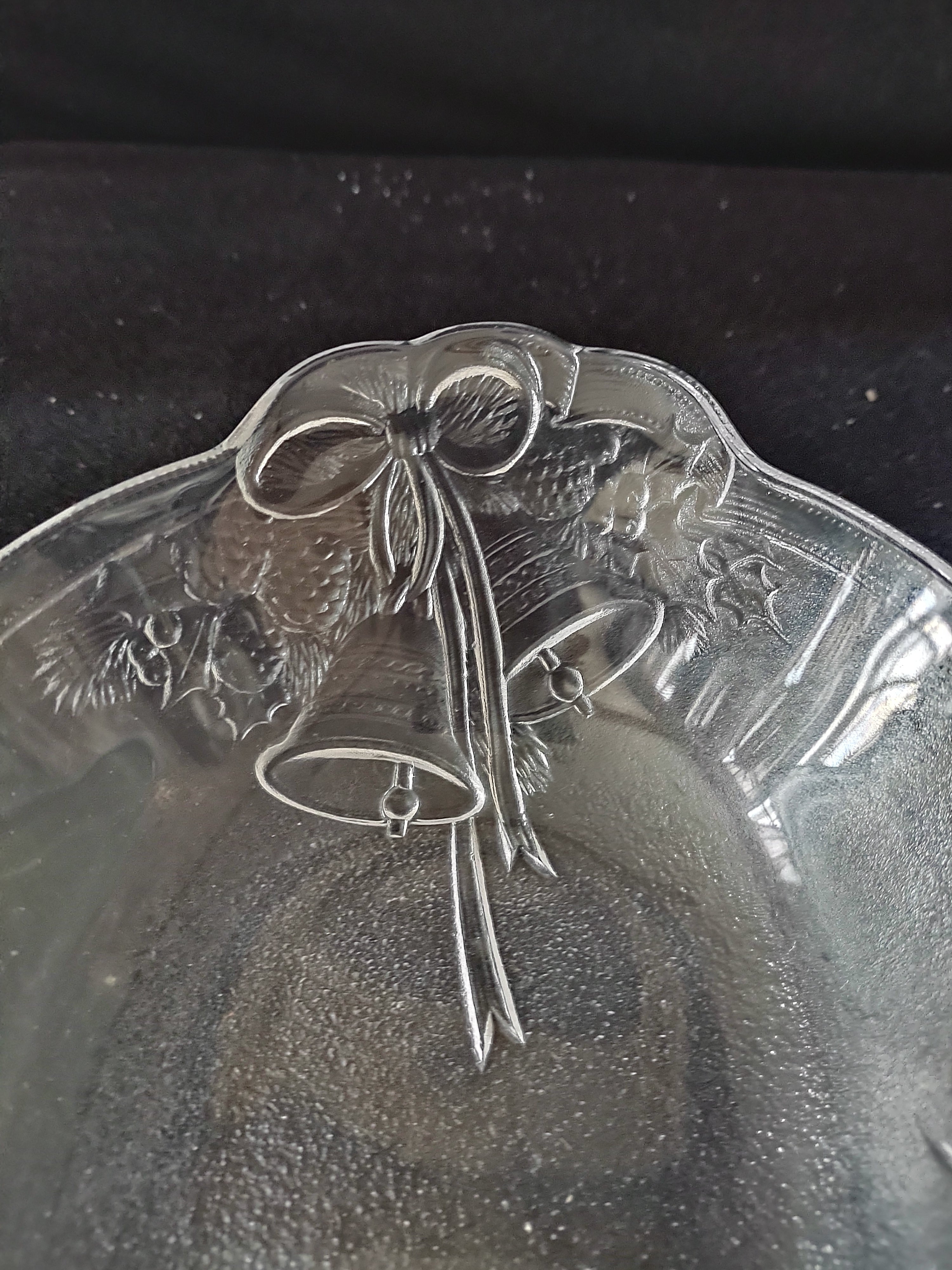 Vintage Christmas Mikasa Holiday Bells Basket Detachable Handle (Lot 3641)