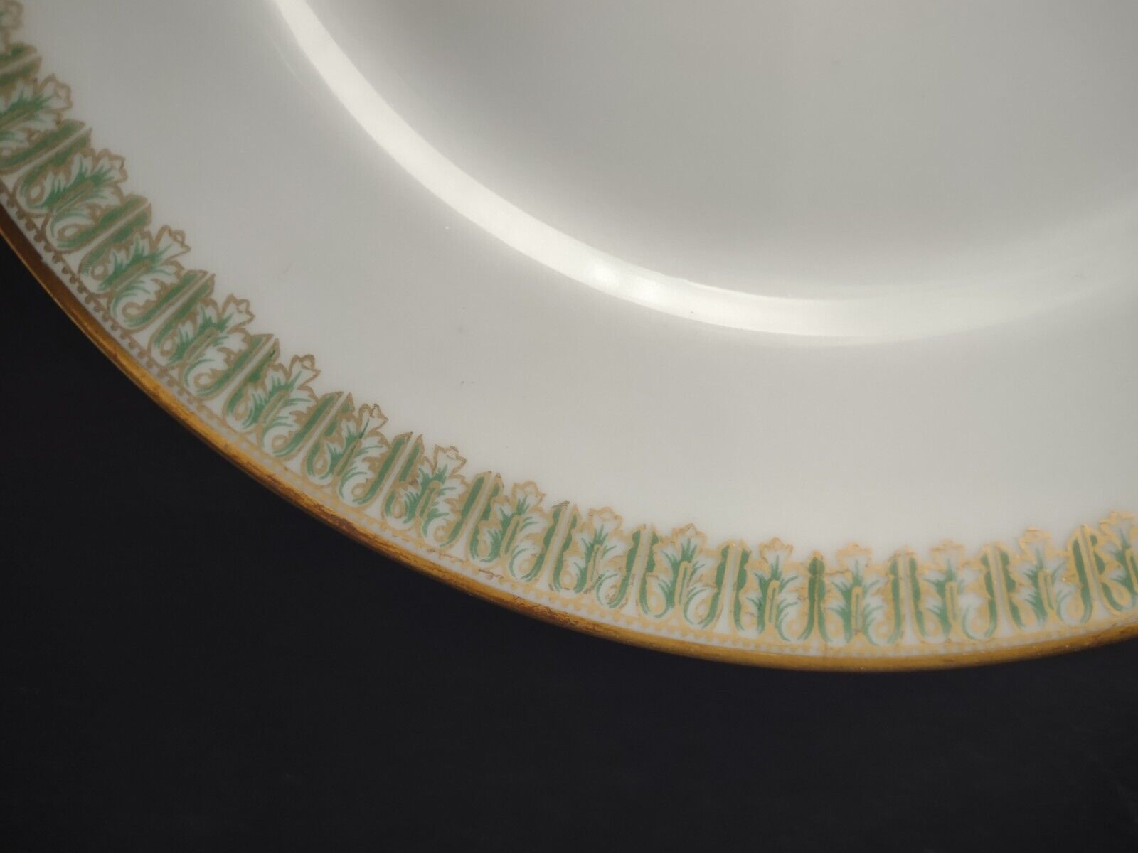 Haviland Limoges France Dessert 7-1/2" Gold Trim Green Gold Design (lot 603)