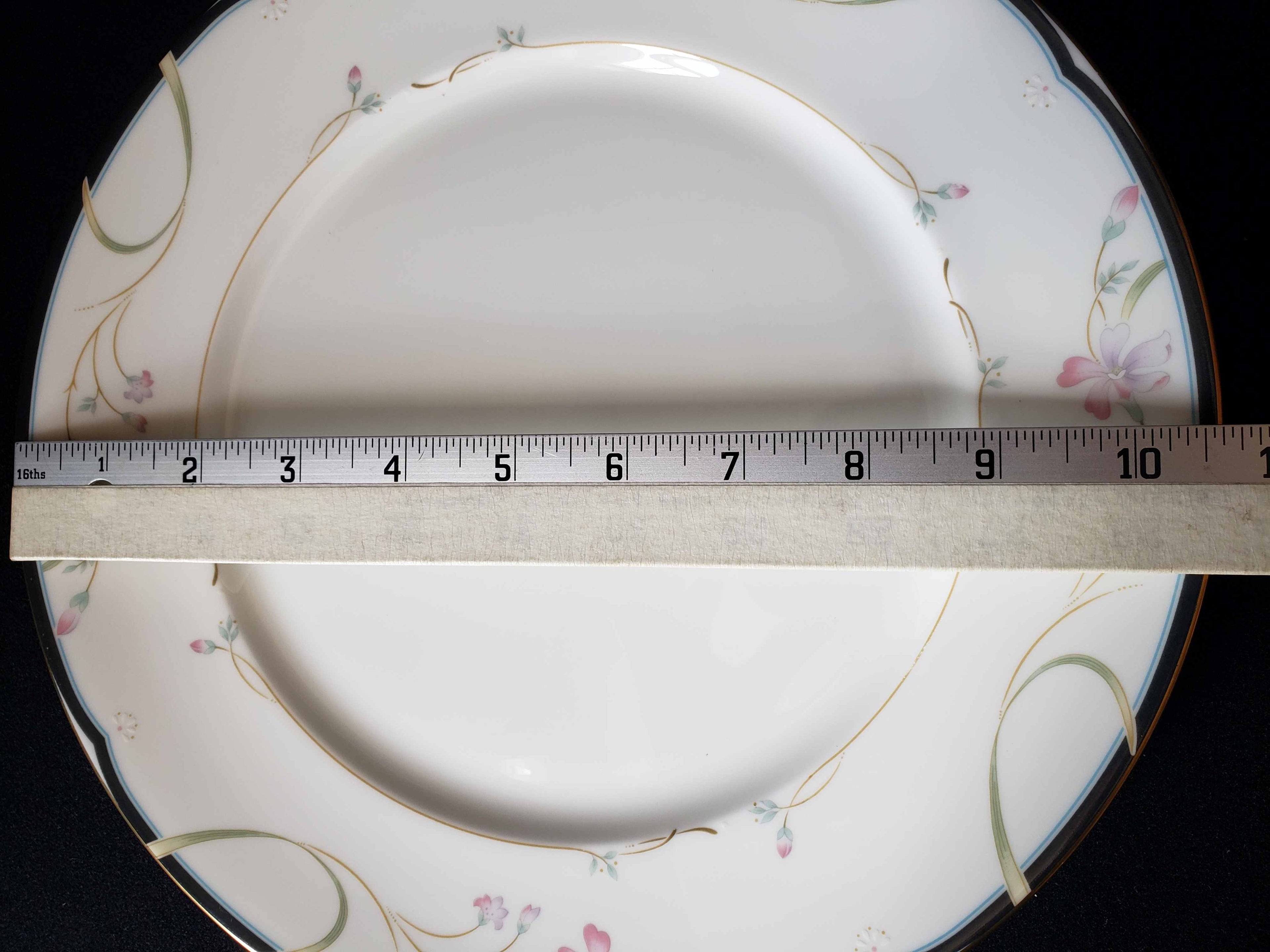 Vintage Lenox Debut Constance Fine Bone Luncheon Plate 10-3/4" (lot 1914)