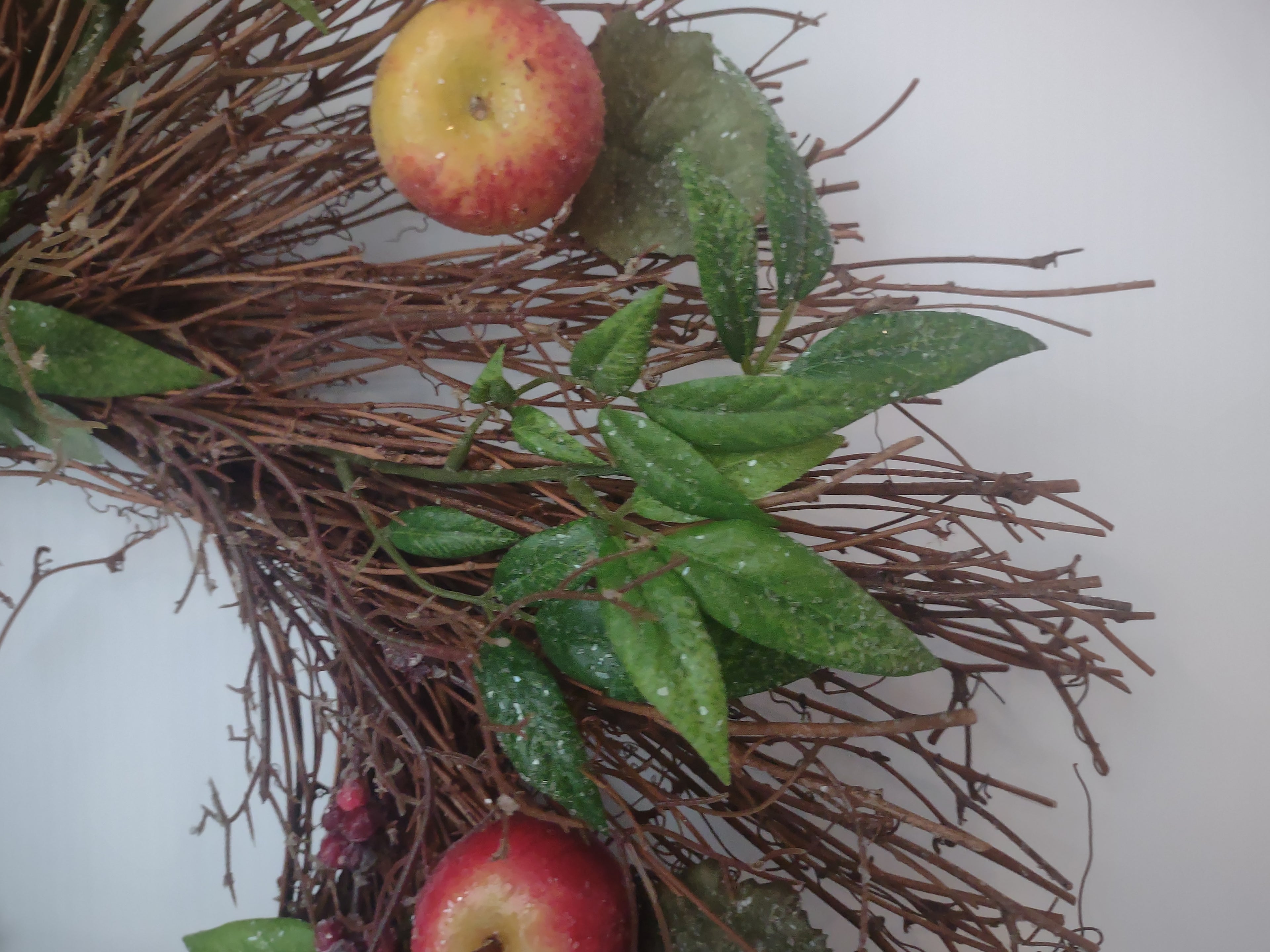 Vintage Harvest Farmhouse Cottage Primitive Artificial Apple Glittery (lot 1215)