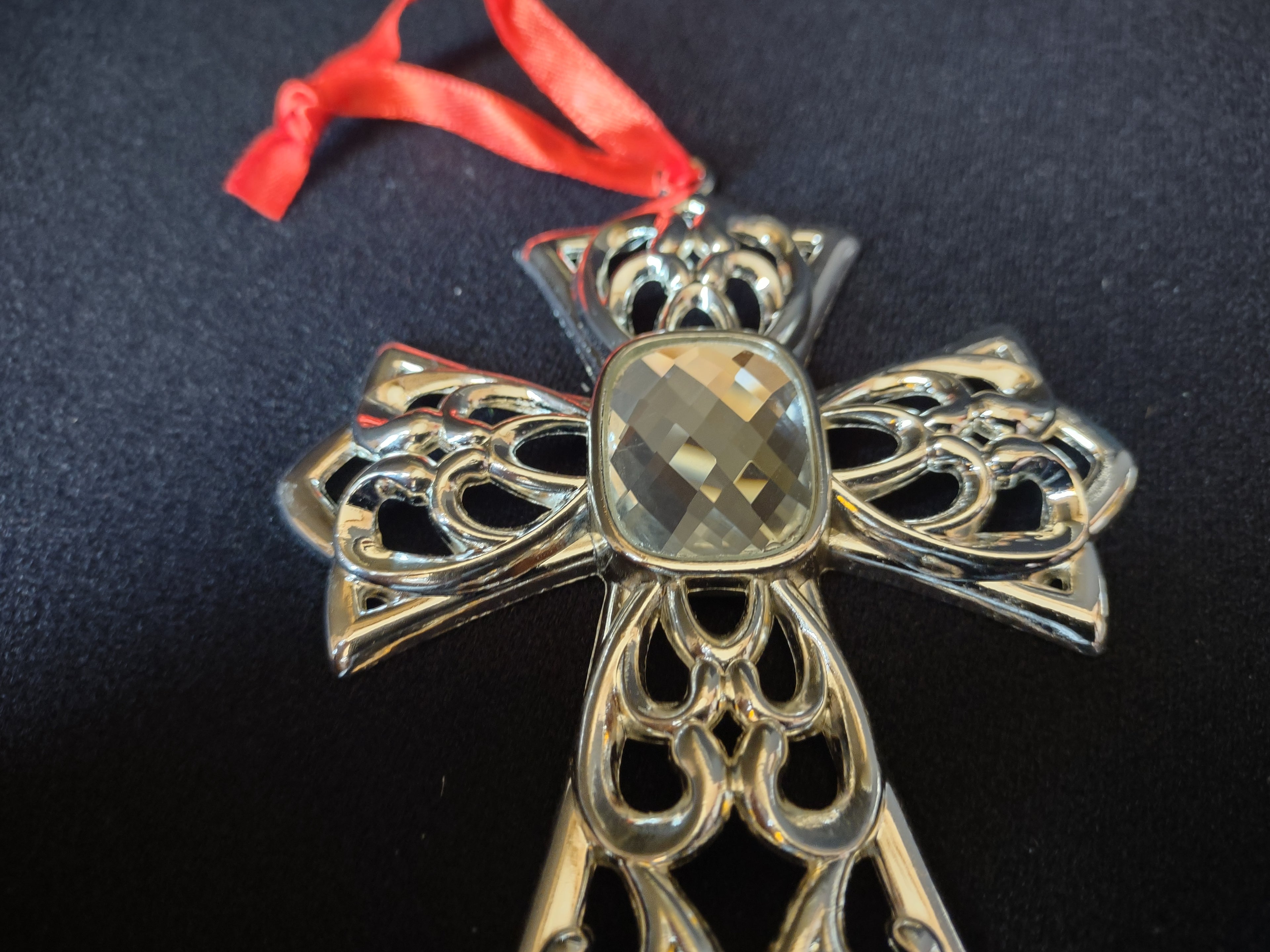 Lenox White Gem Cross Silverplated Christmas Tree Ornament(lot 1663)