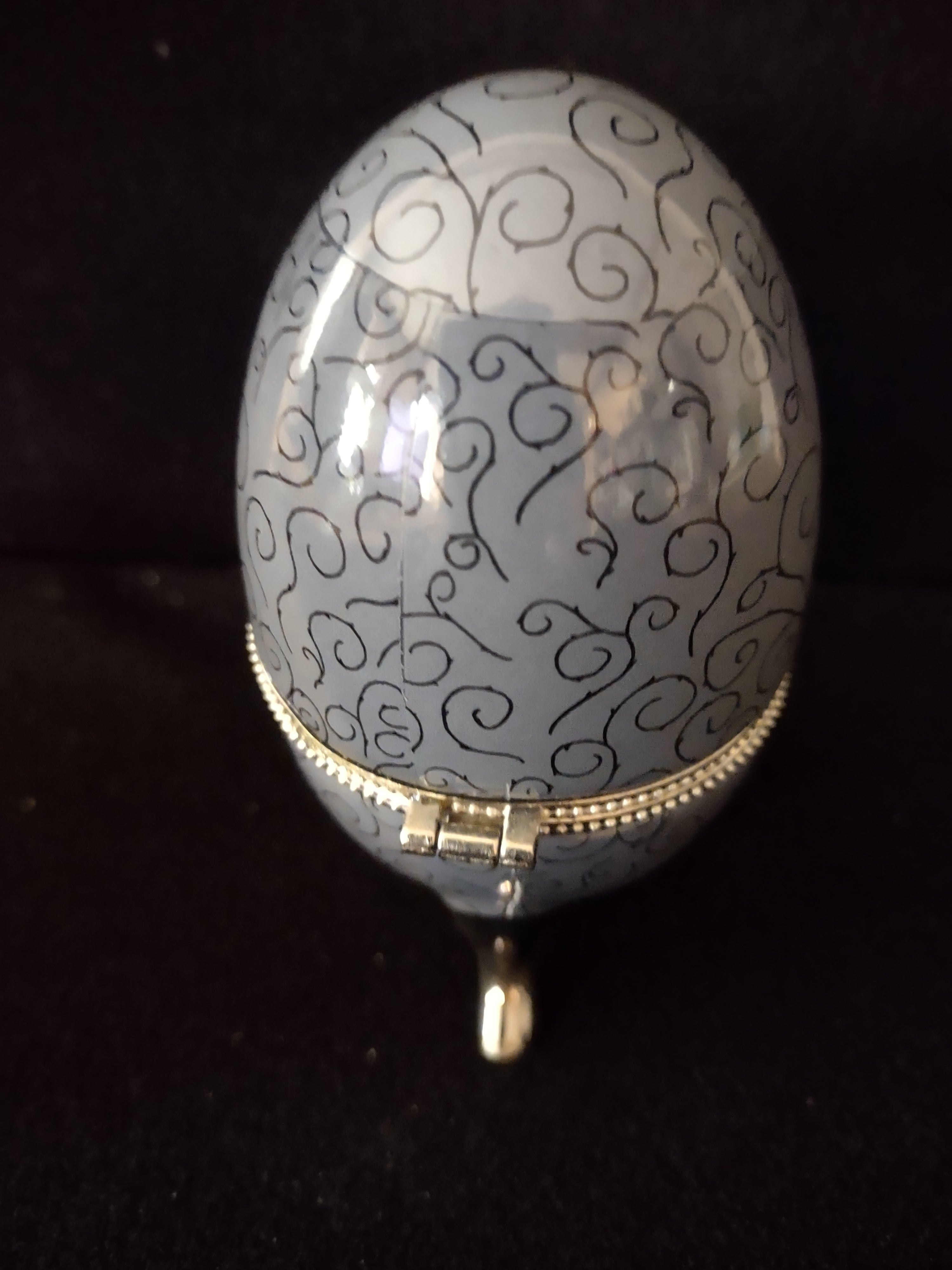 Nightmare Before Christmas Sally Ceramic Egg Opens (Lot 3981)