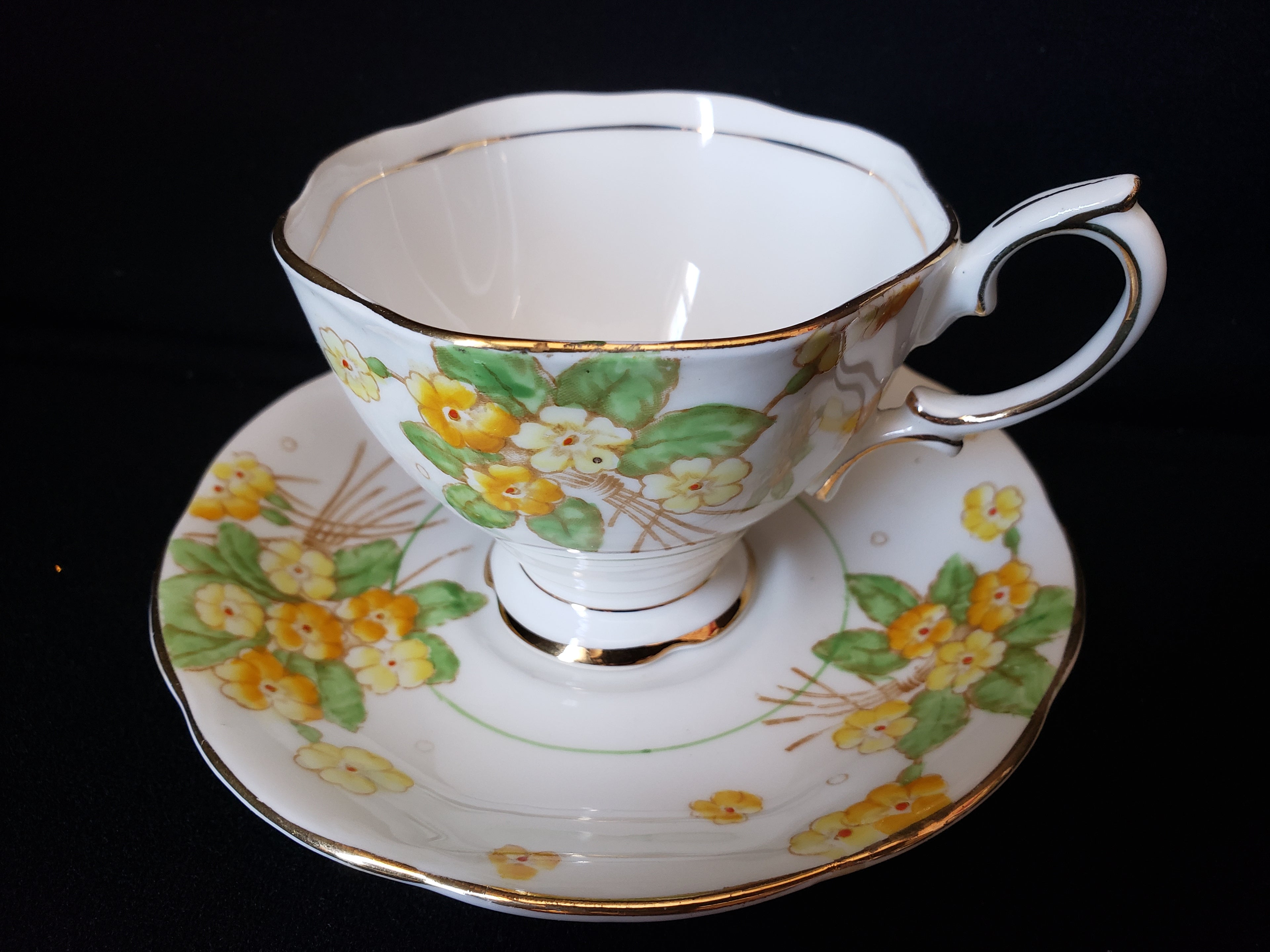 Vintage Royal Crown Albert Primrose Tea Cup with Saucer (lot 2031)