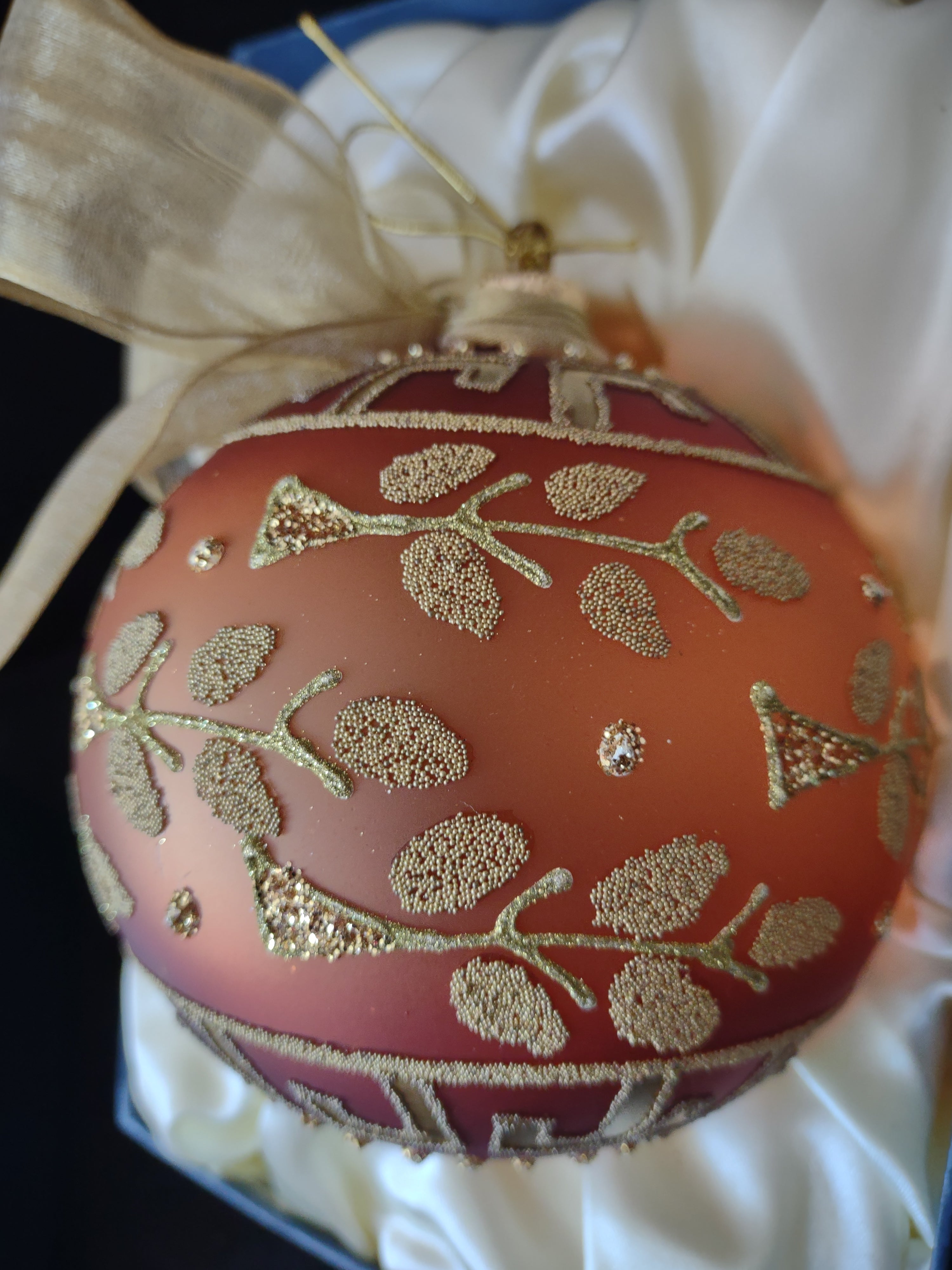 Vintage Christmas Gold Trim Brown Glass Ornament Deco Globe Gift Box (Lot 3831)