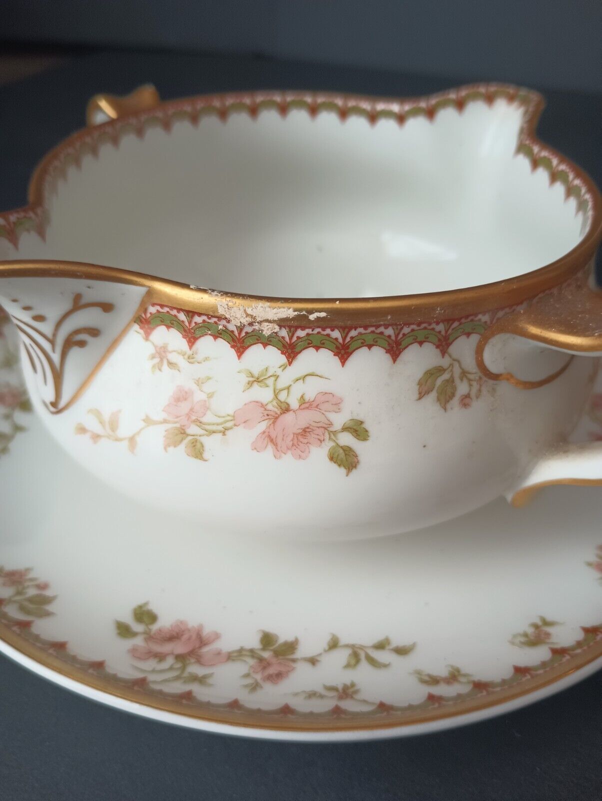 Haviland France Limoges Thanksgiving Round Gravy Boat Plate Attached (lot 380)