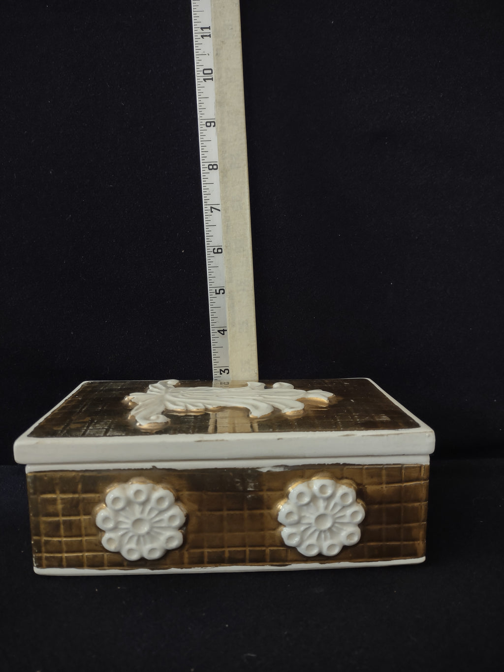 Vintage Trinket Box Raised Patterns Crossed Arrow Mark On Bottom (Lot 3319)