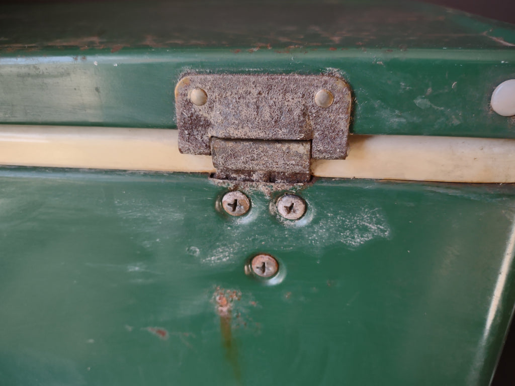 Vintage Coleman Cooler Green Metal 1970s Some RUST (lot 5028)