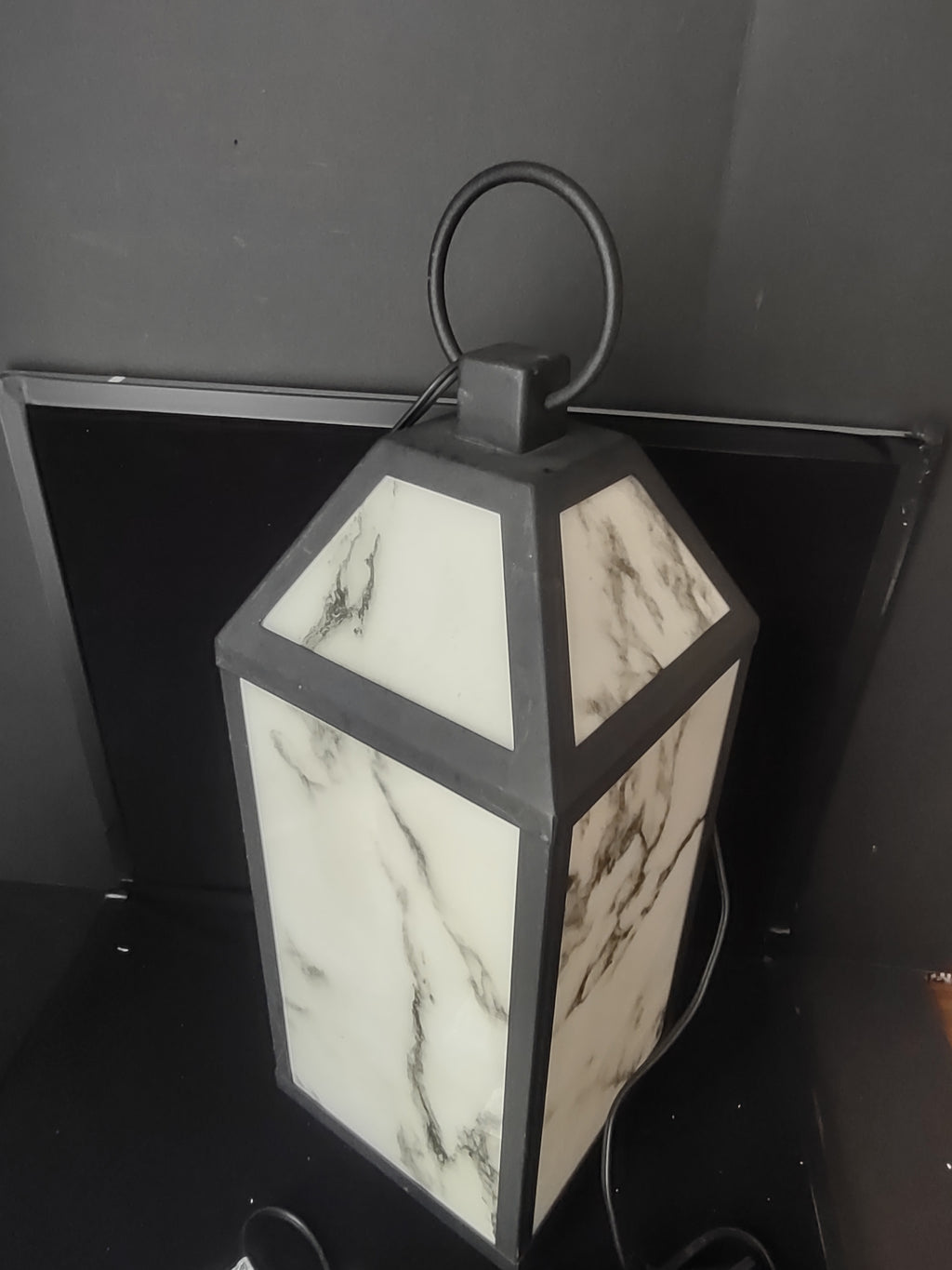 LED Lantern with Marble Finish Metal and Acrylic Indoor Outdoor 19 ft Cord (lot 2368)