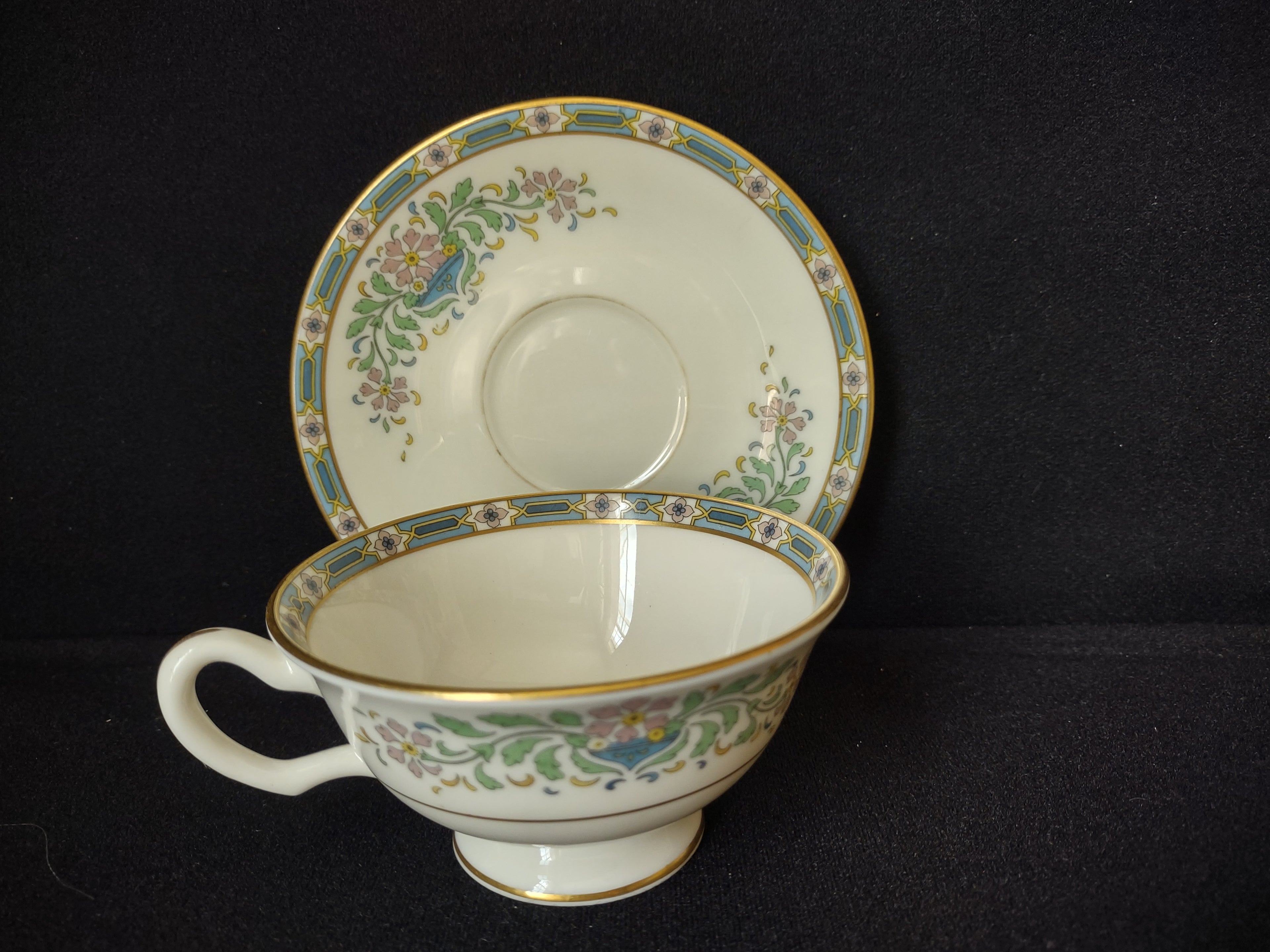 Vintage Lenox Tea Cup with Mystic Saucer Black Stamp (lot 1811)