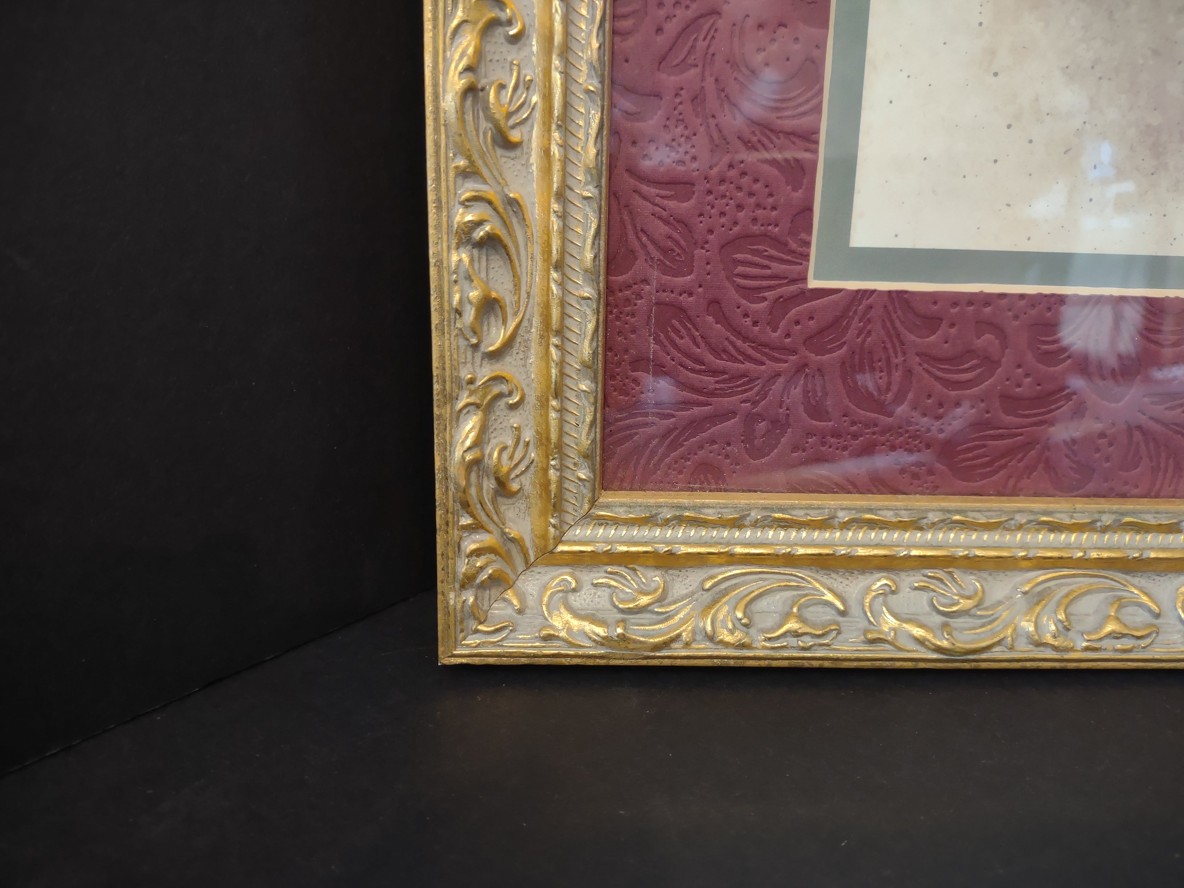 Home Interiors God's Love Victorian Floral Wreath Picture Print (lot 2625c)
