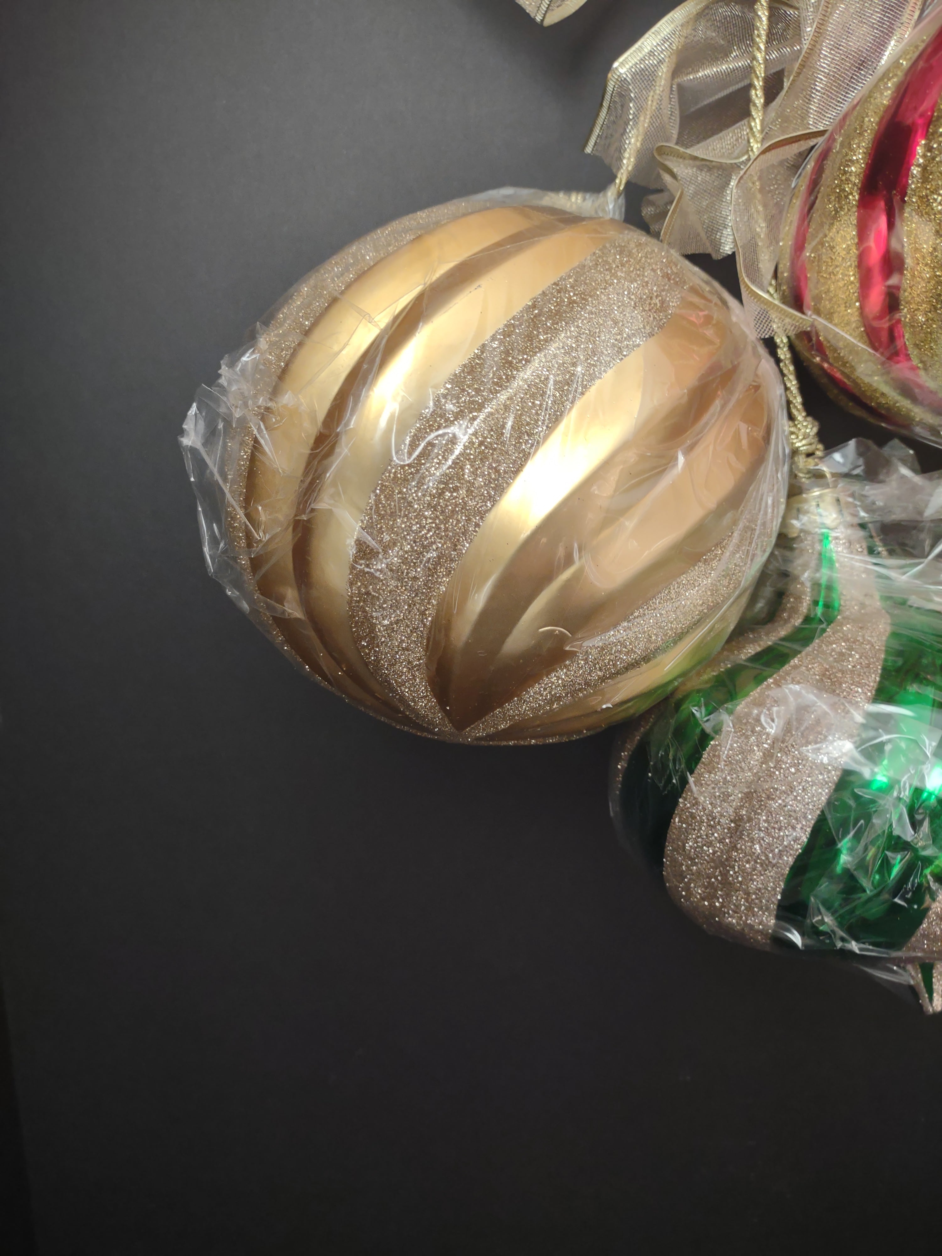 Christmas Holiday Set of 3 Large 5" Ornaments (lot 1285)