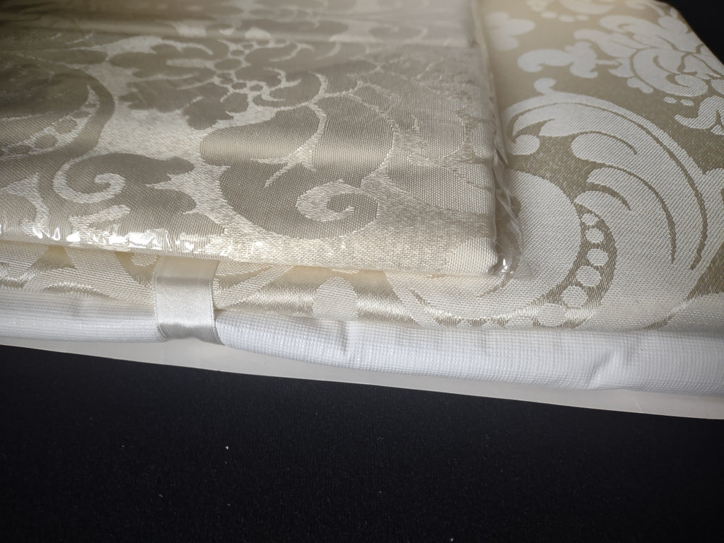 Ivory Table Round 70" Tablecloth Vinyl Table Pad 6 Coordinating Napkins lot 1743
